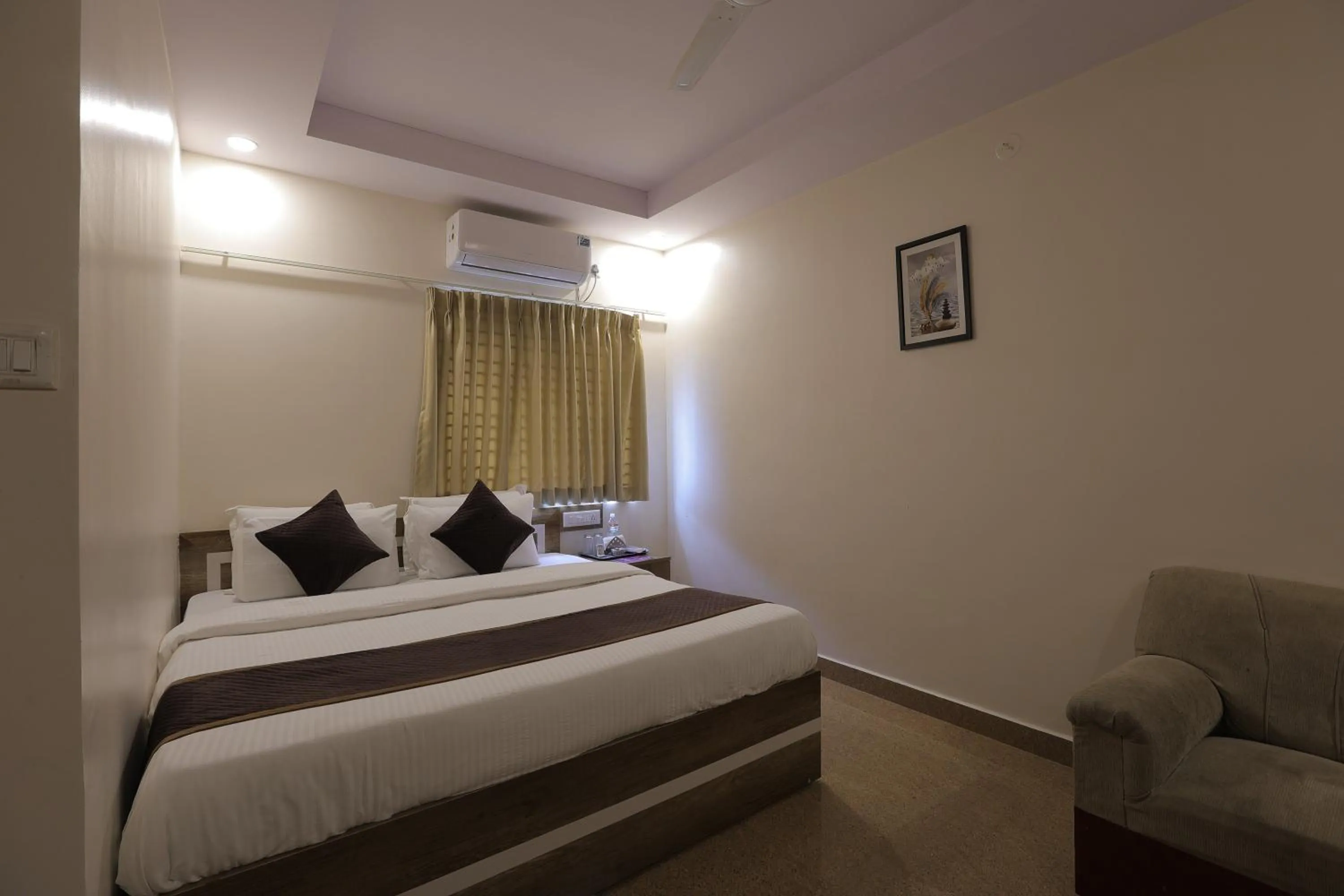 Bedroom, Bed in Hotel Parkview Inn