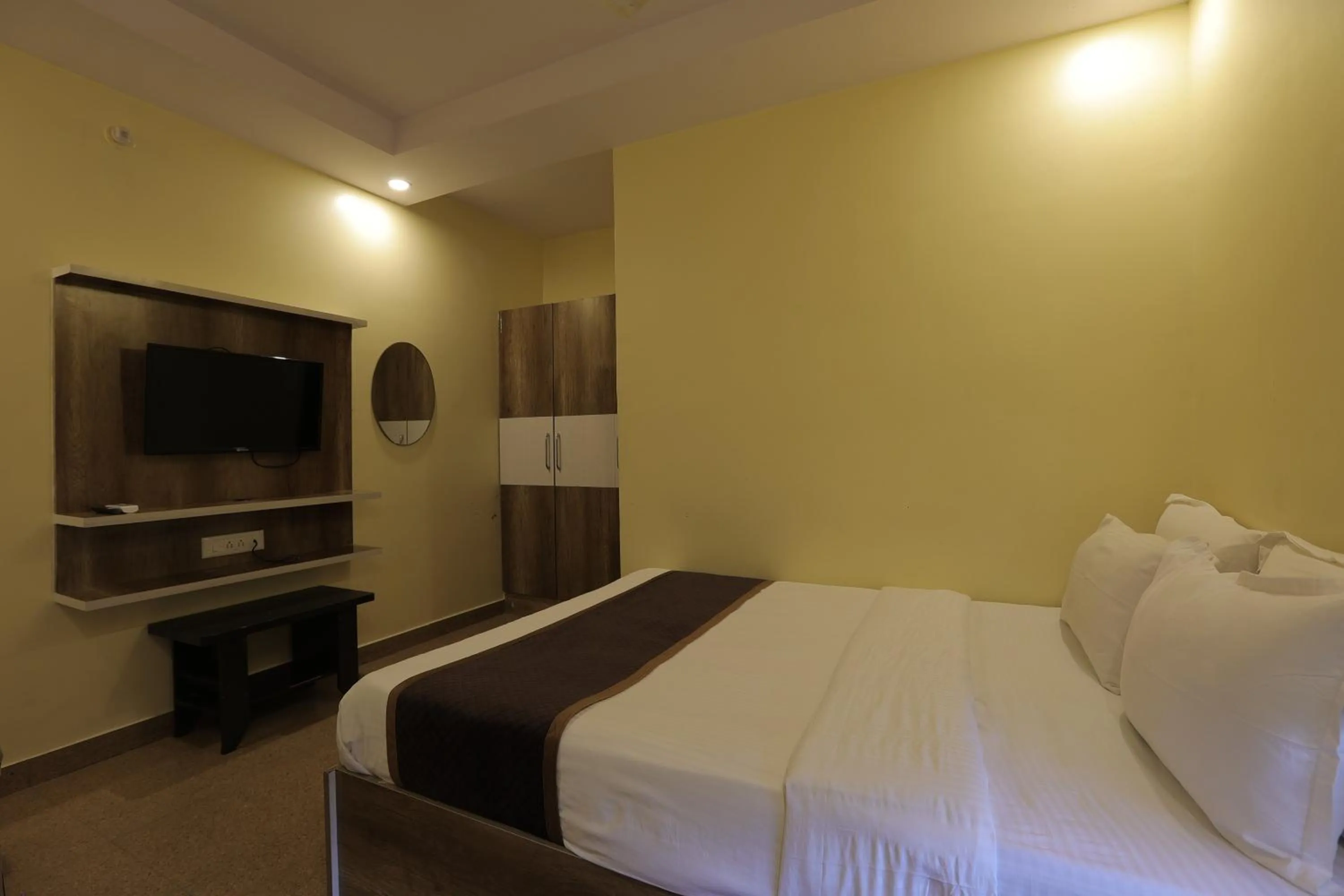 Bedroom, Bed in Hotel Parkview Inn