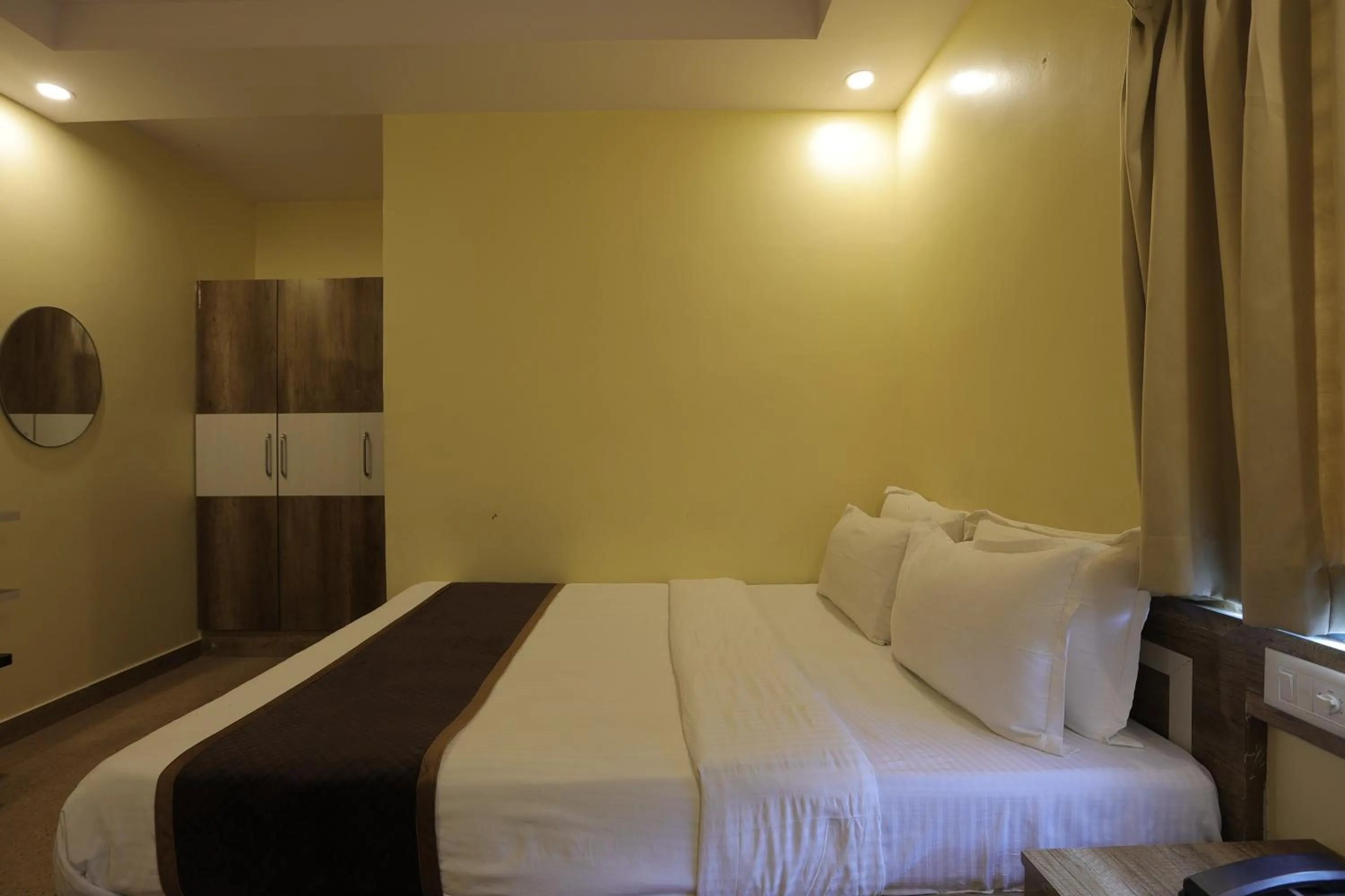 Bedroom, Bed in Hotel Parkview Inn