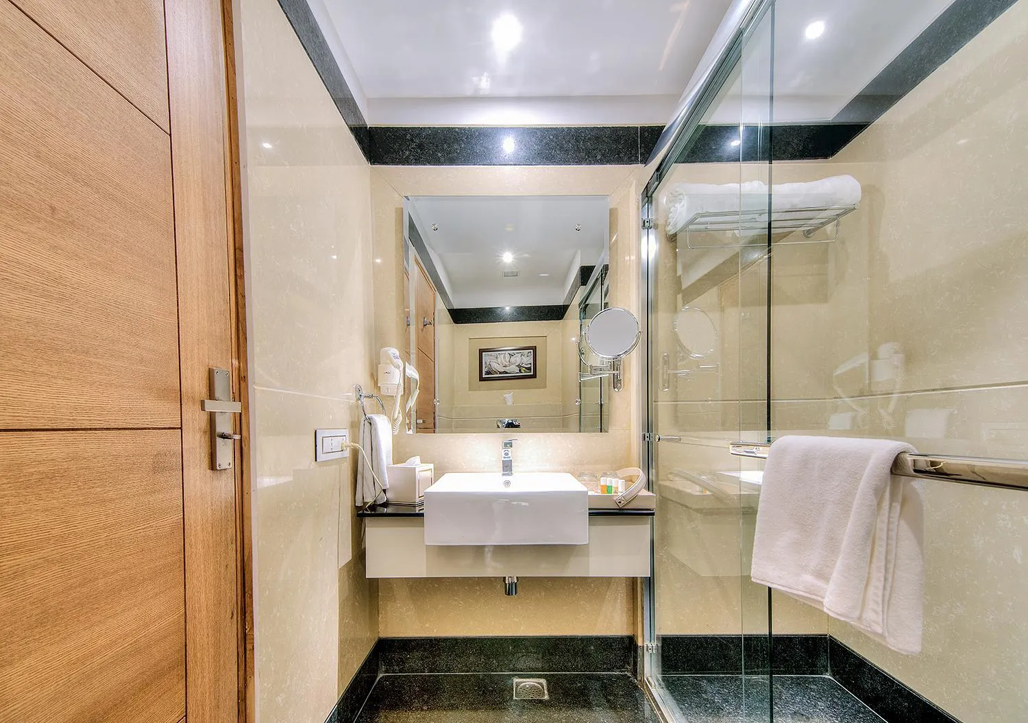 Bathroom in Best Western Summerlea