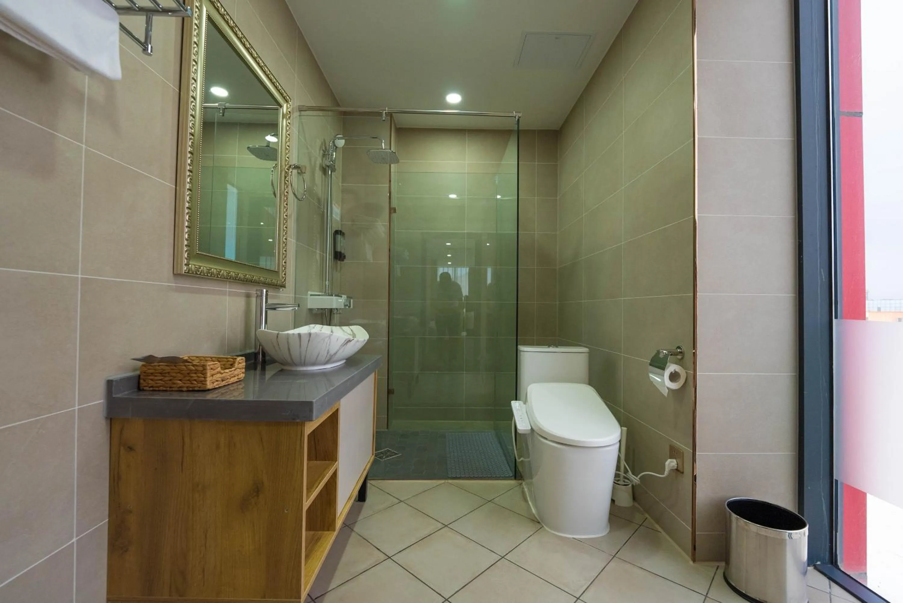 Shower in Amgun Hotel Ulaanbaatar