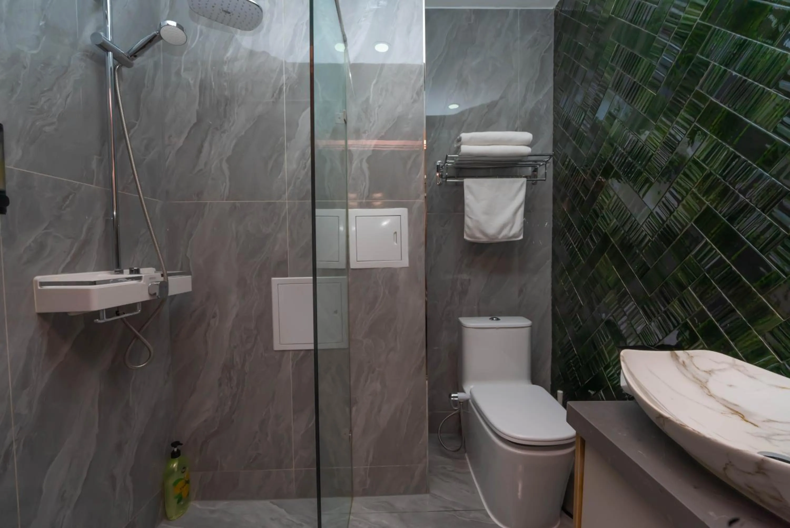 Shower in Amgun Hotel Ulaanbaatar