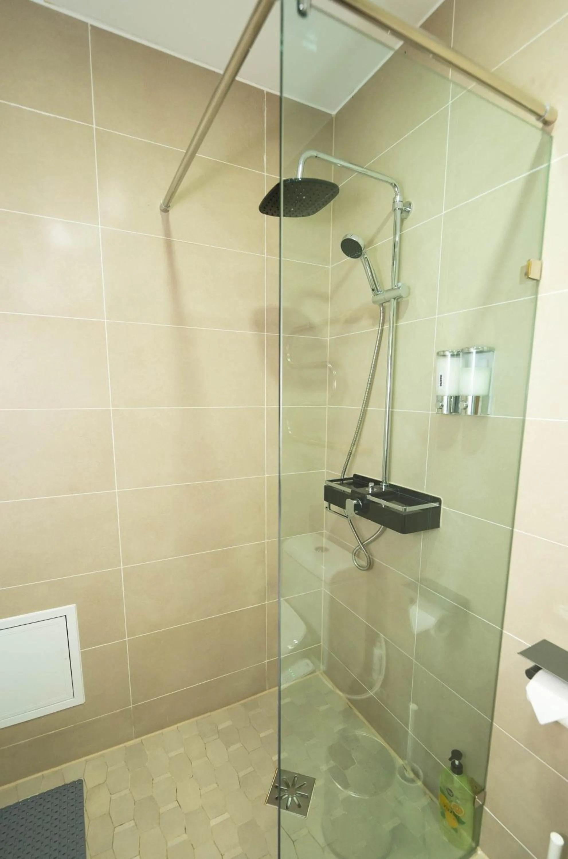 Shower in Amgun Hotel Ulaanbaatar
