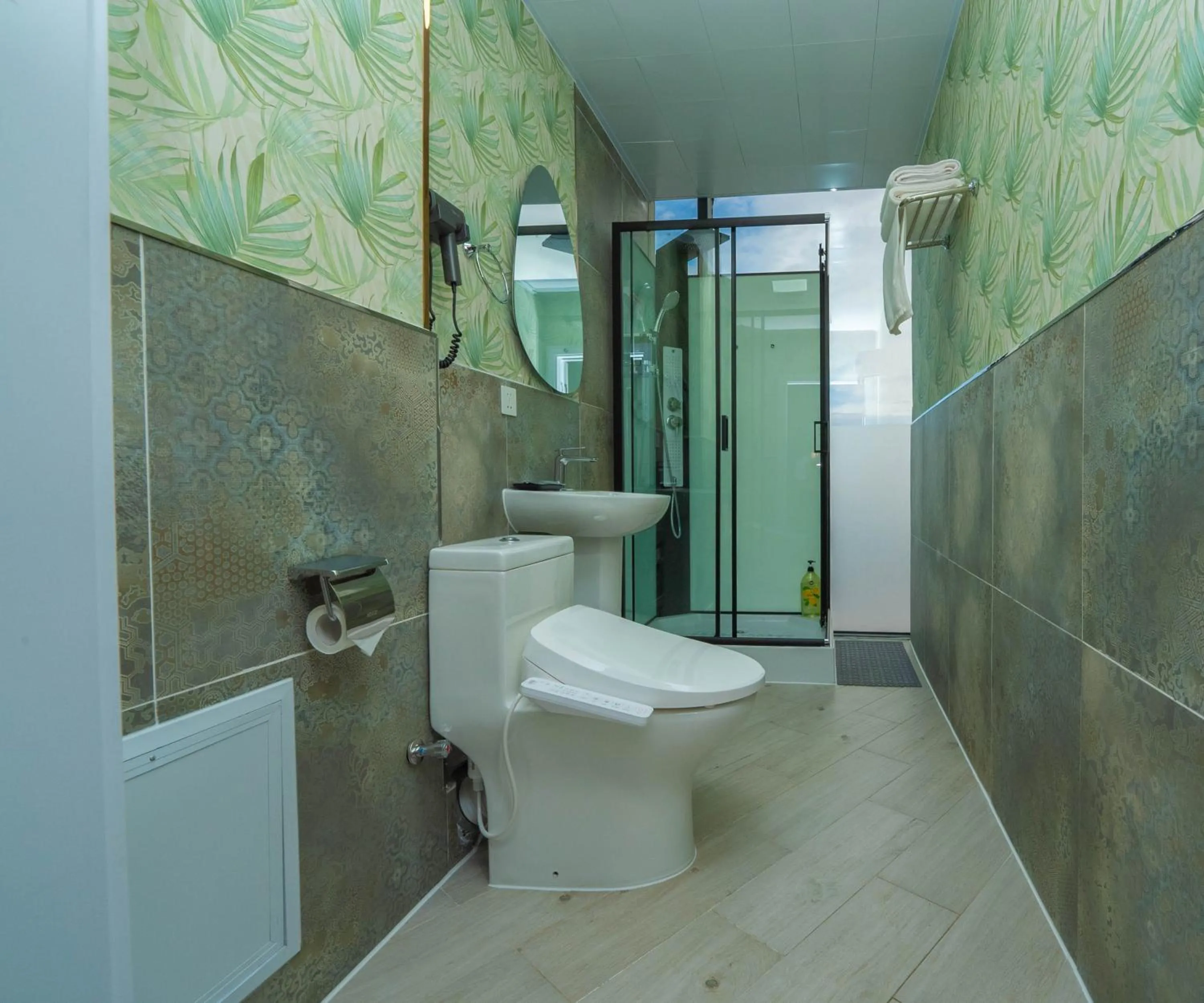 Shower in Amgun Hotel Ulaanbaatar