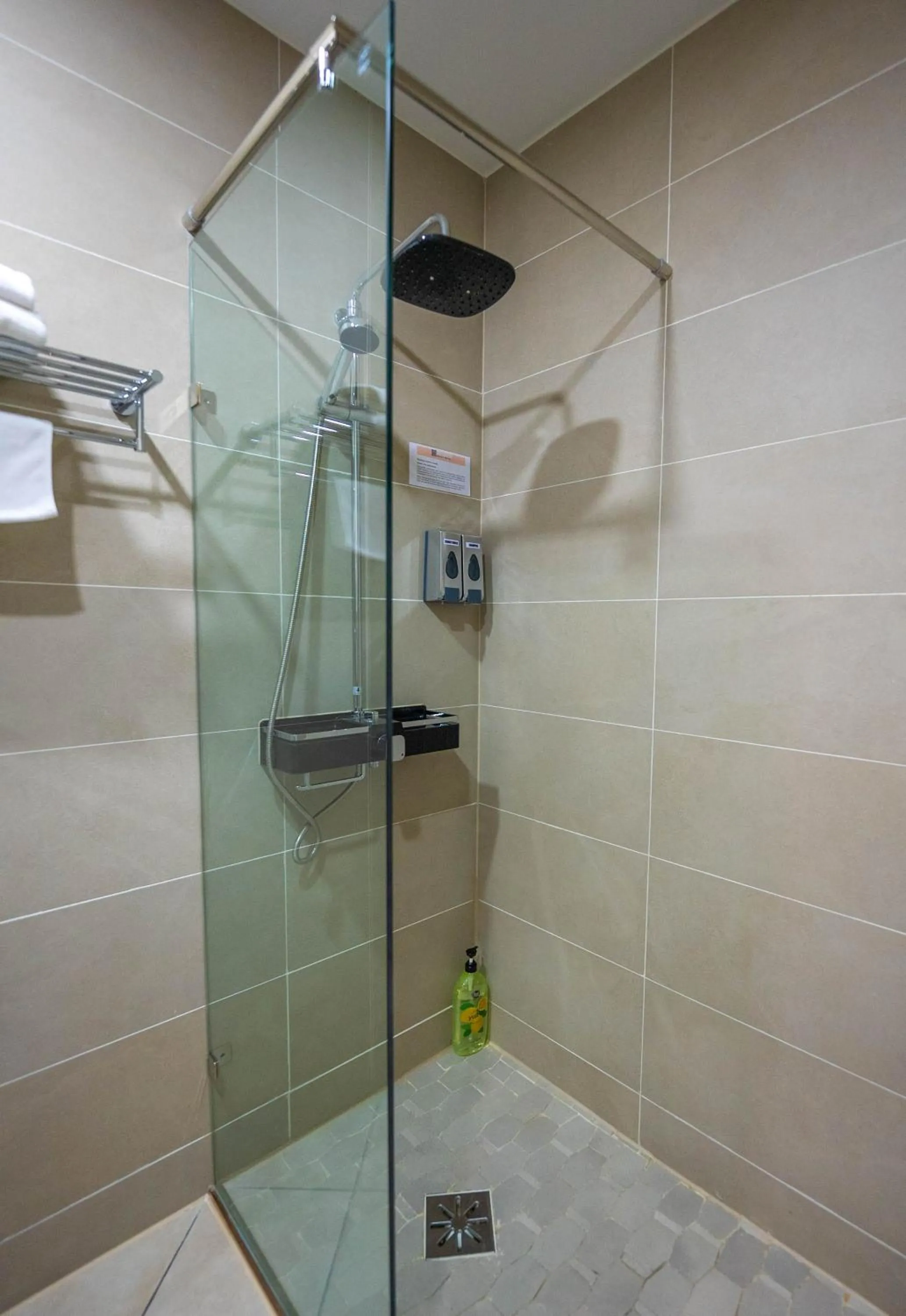 Shower in Amgun Hotel Ulaanbaatar