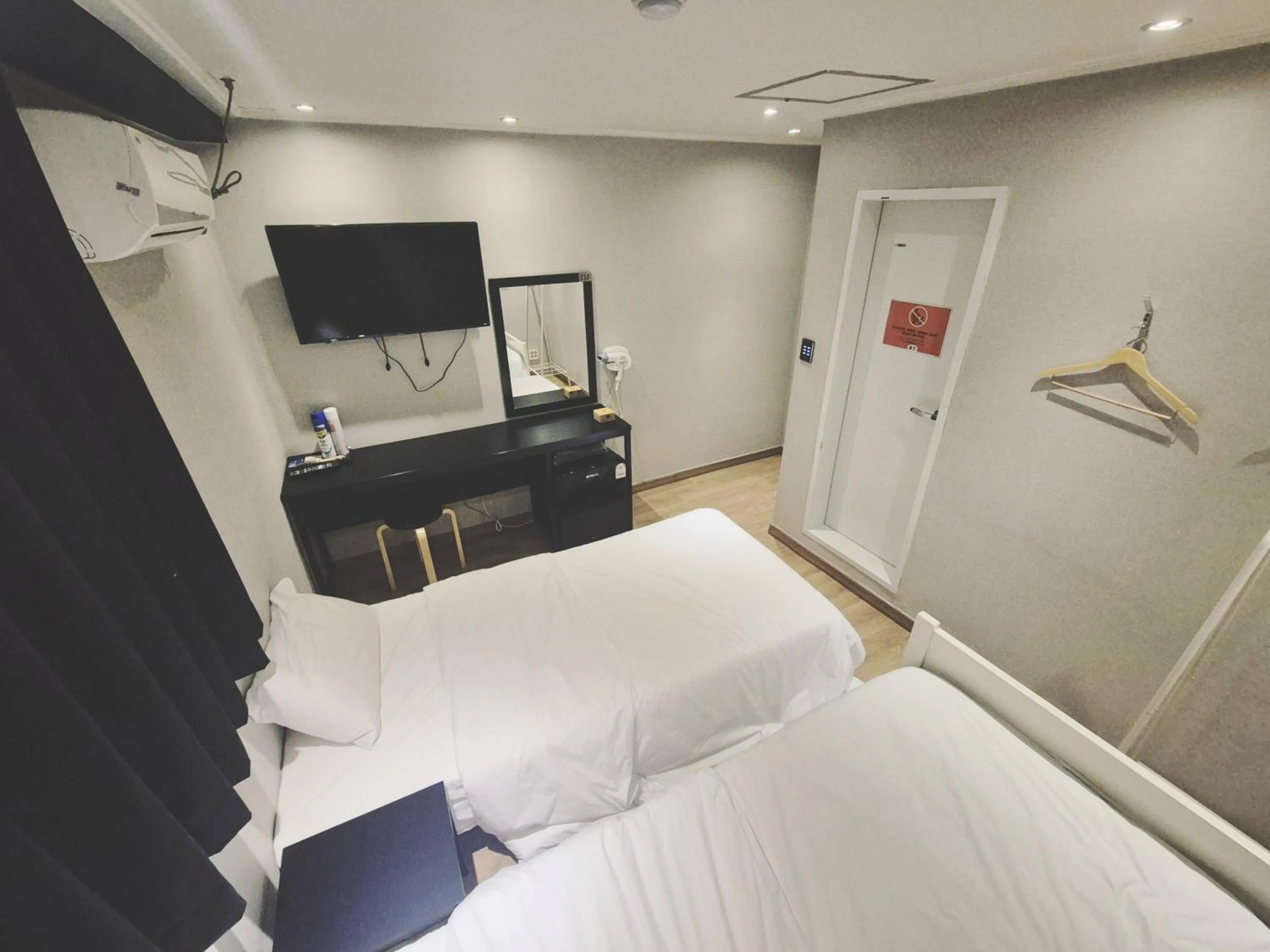 Photo of the whole room, Bed in AnOn Hostel Seongsu-Konkuk