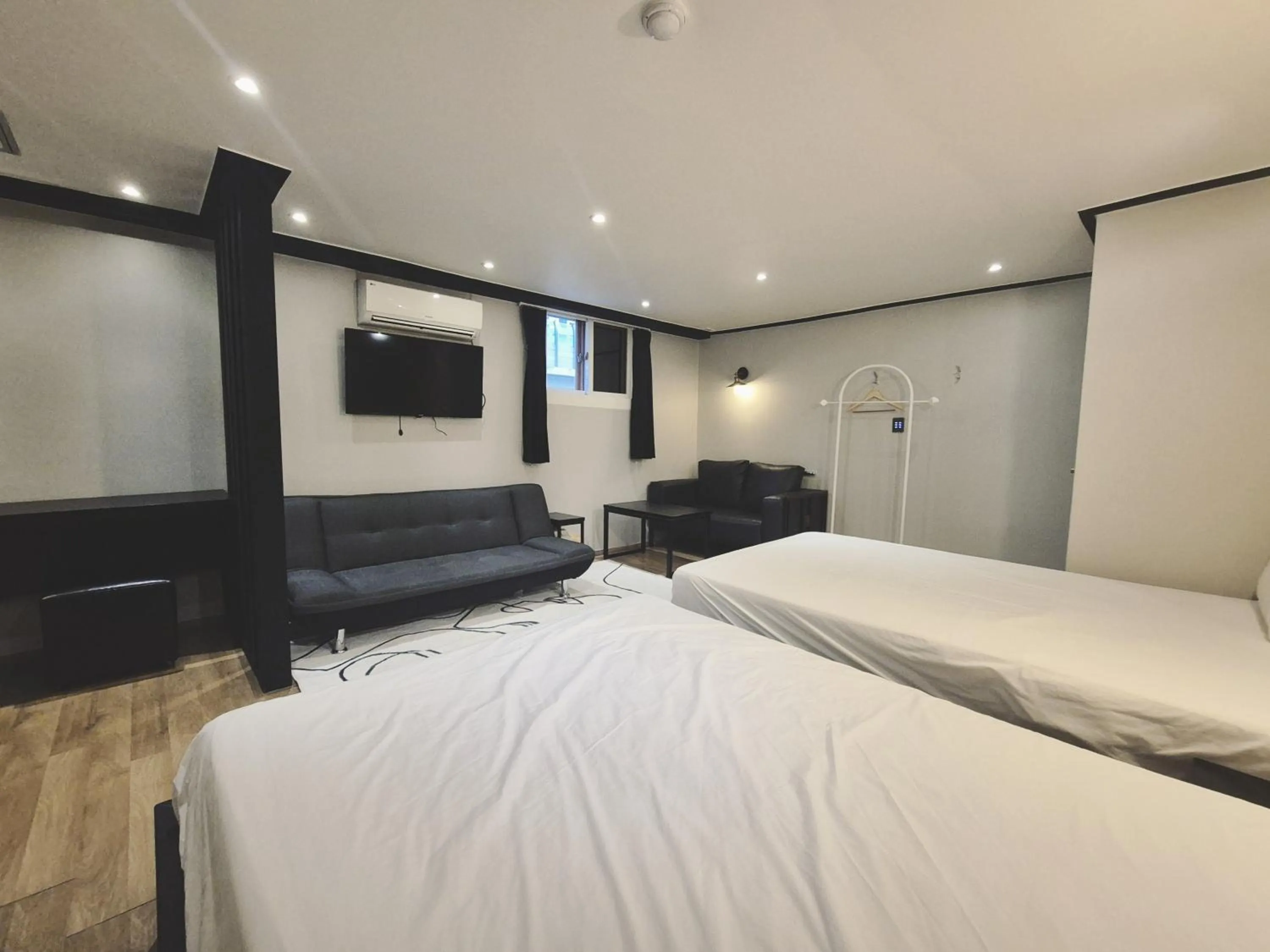 Photo of the whole room, Bed in AnOn Hostel Seongsu-Konkuk