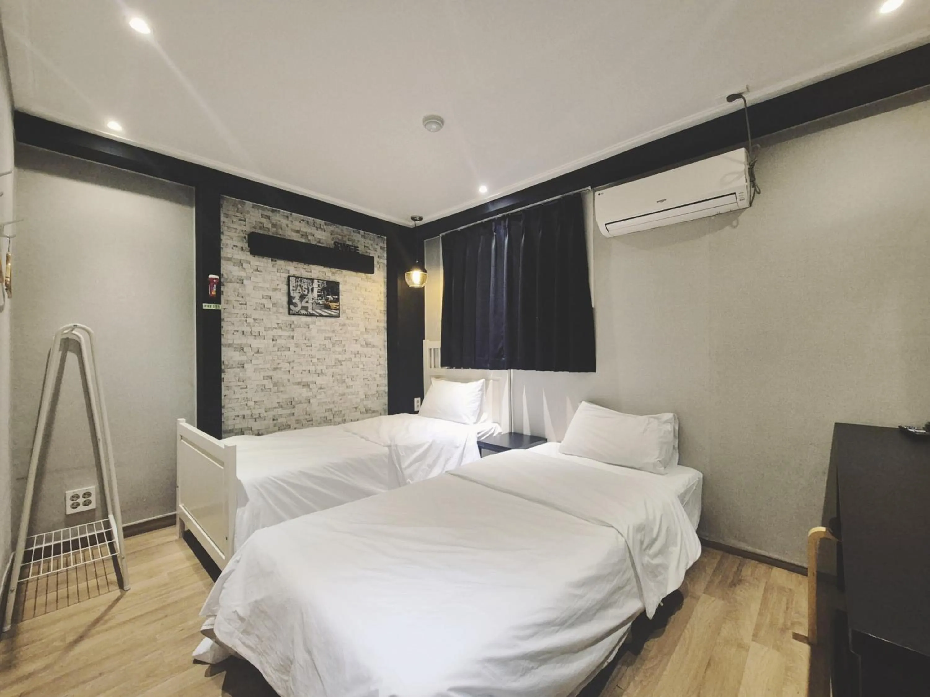 Photo of the whole room, Bed in AnOn Hostel Seongsu-Konkuk