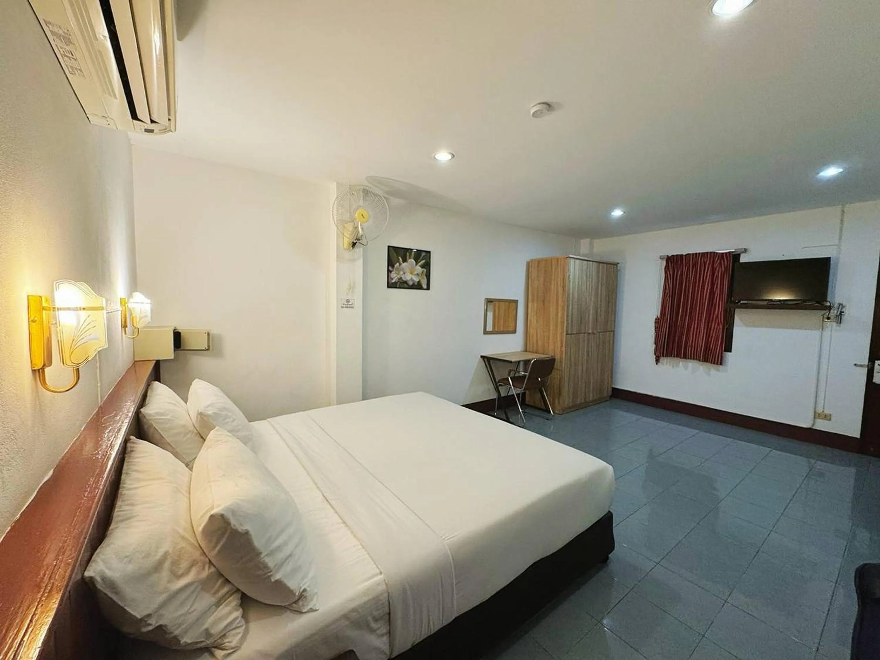 Bed in Rabbit Mansion Patong Hotel