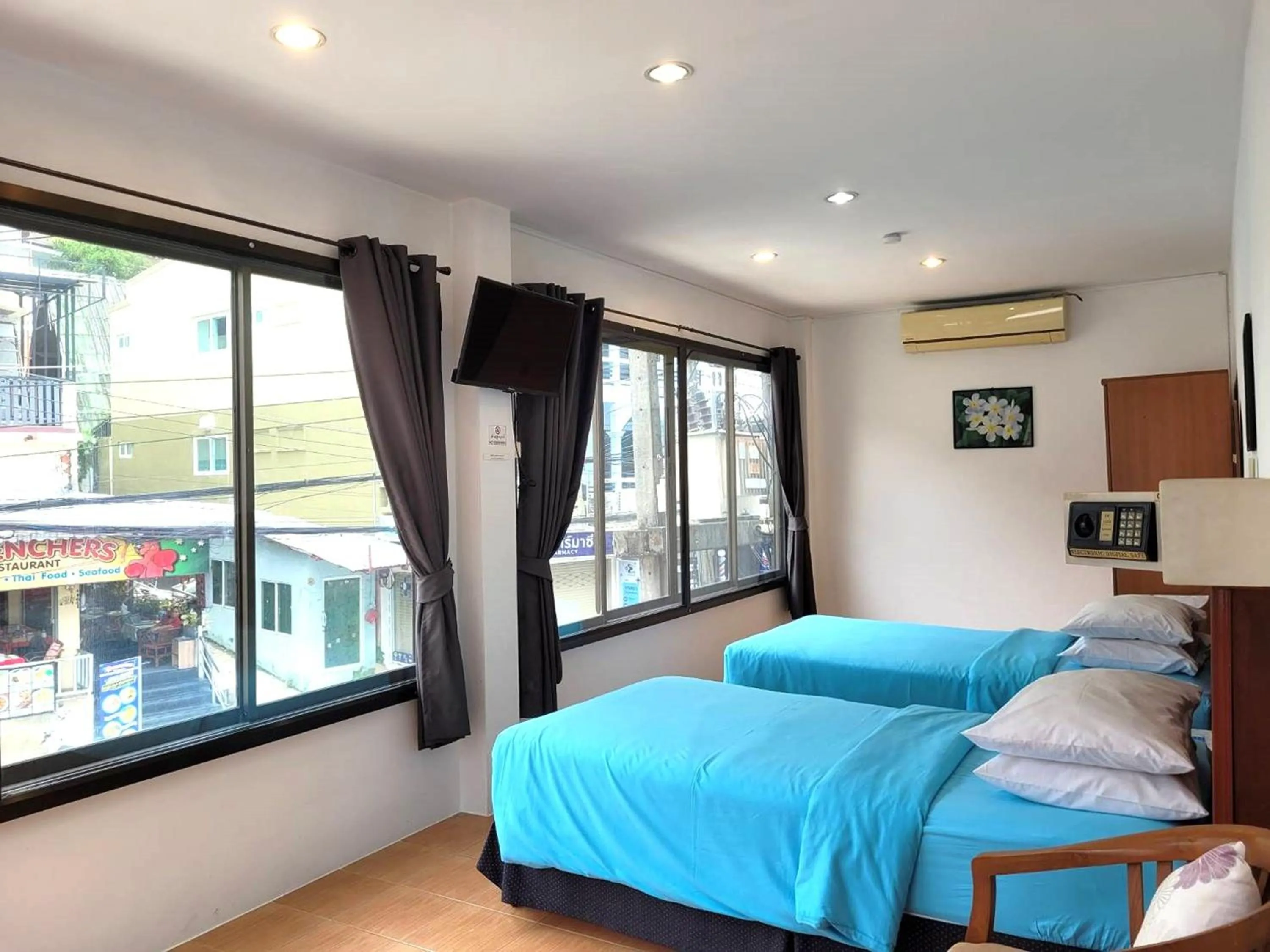 Bed in Rabbit Mansion Patong Hotel