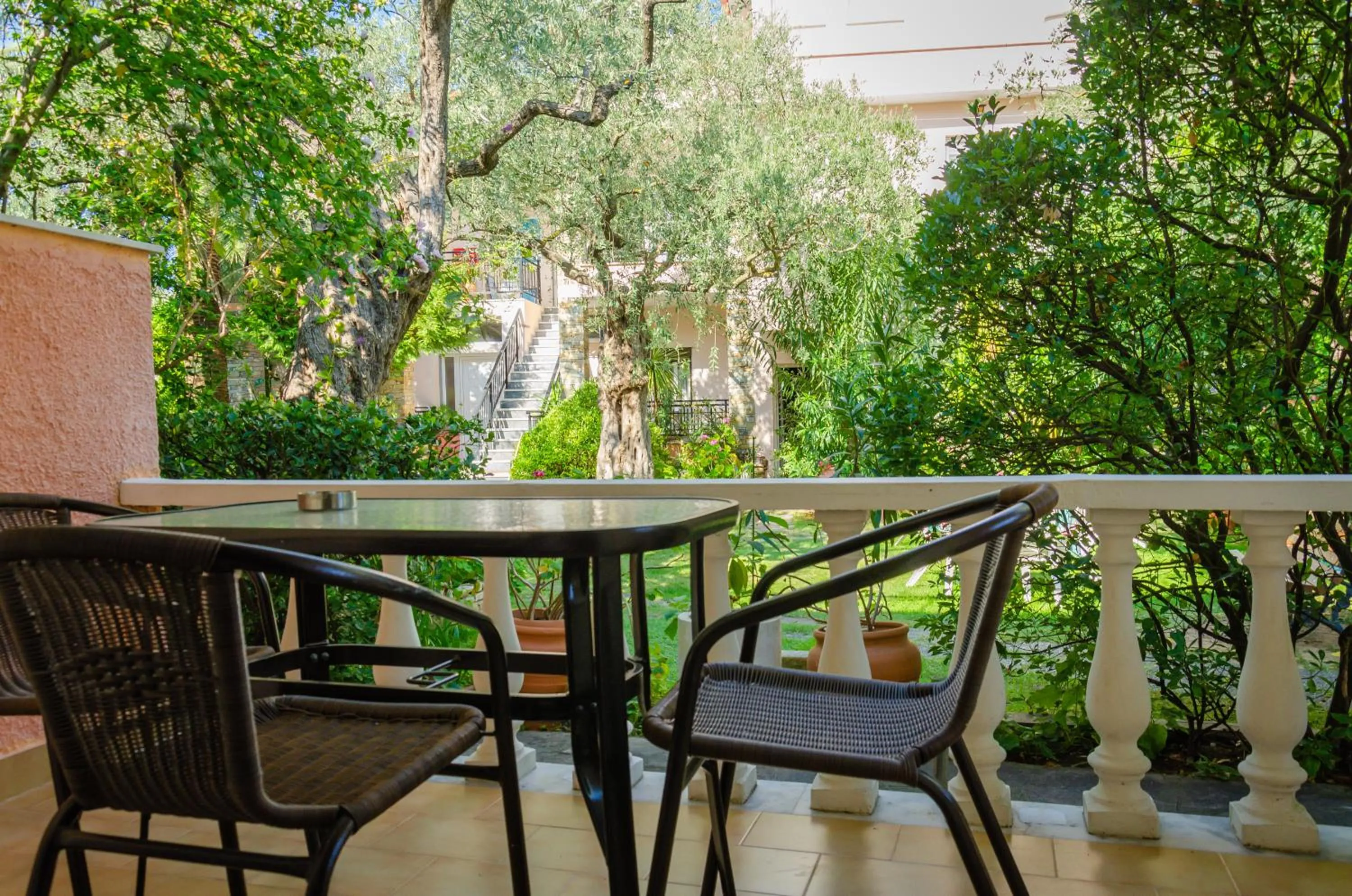 Balcony/Terrace in Villa Eden