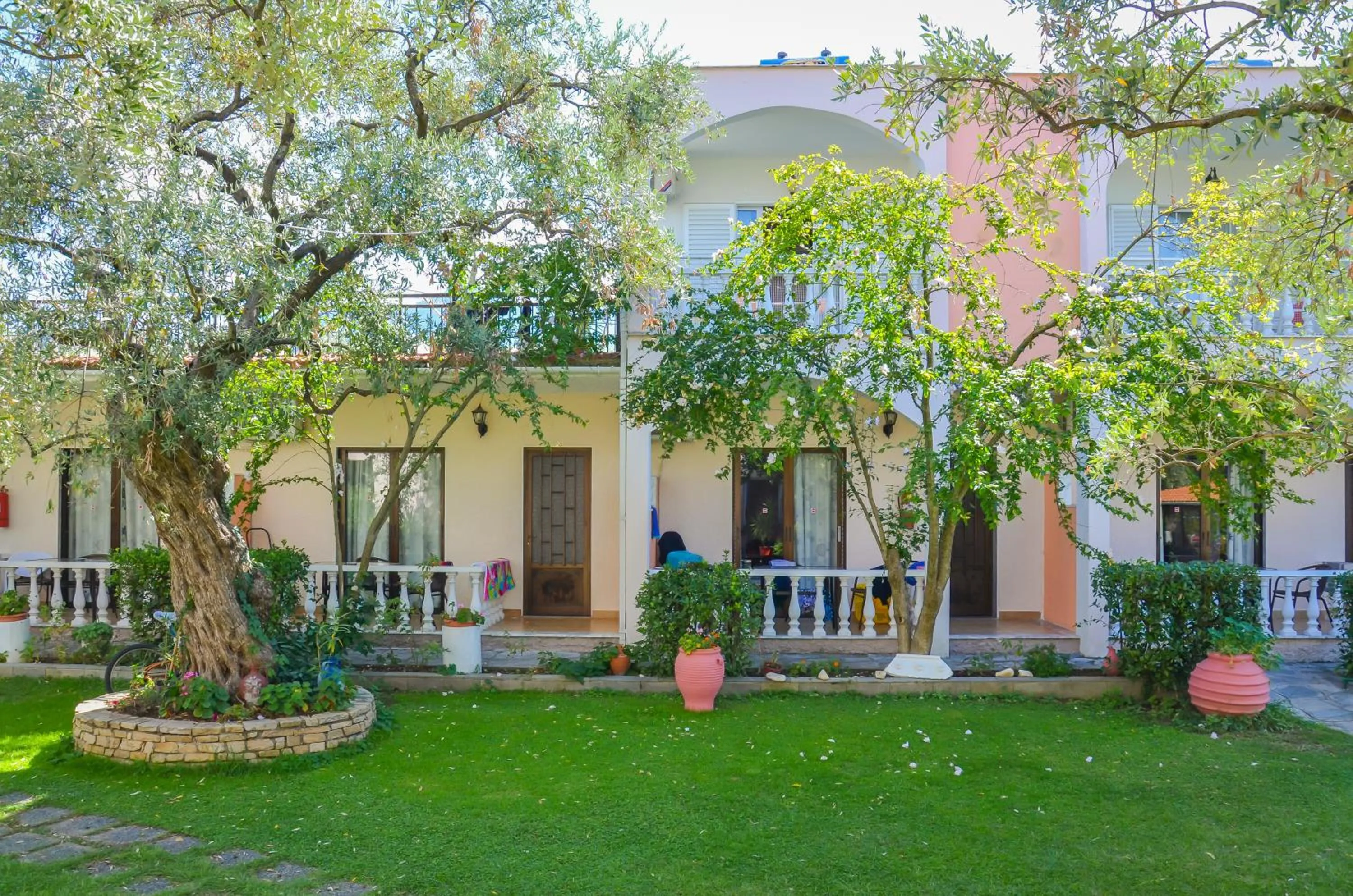 Property building in Villa Eden