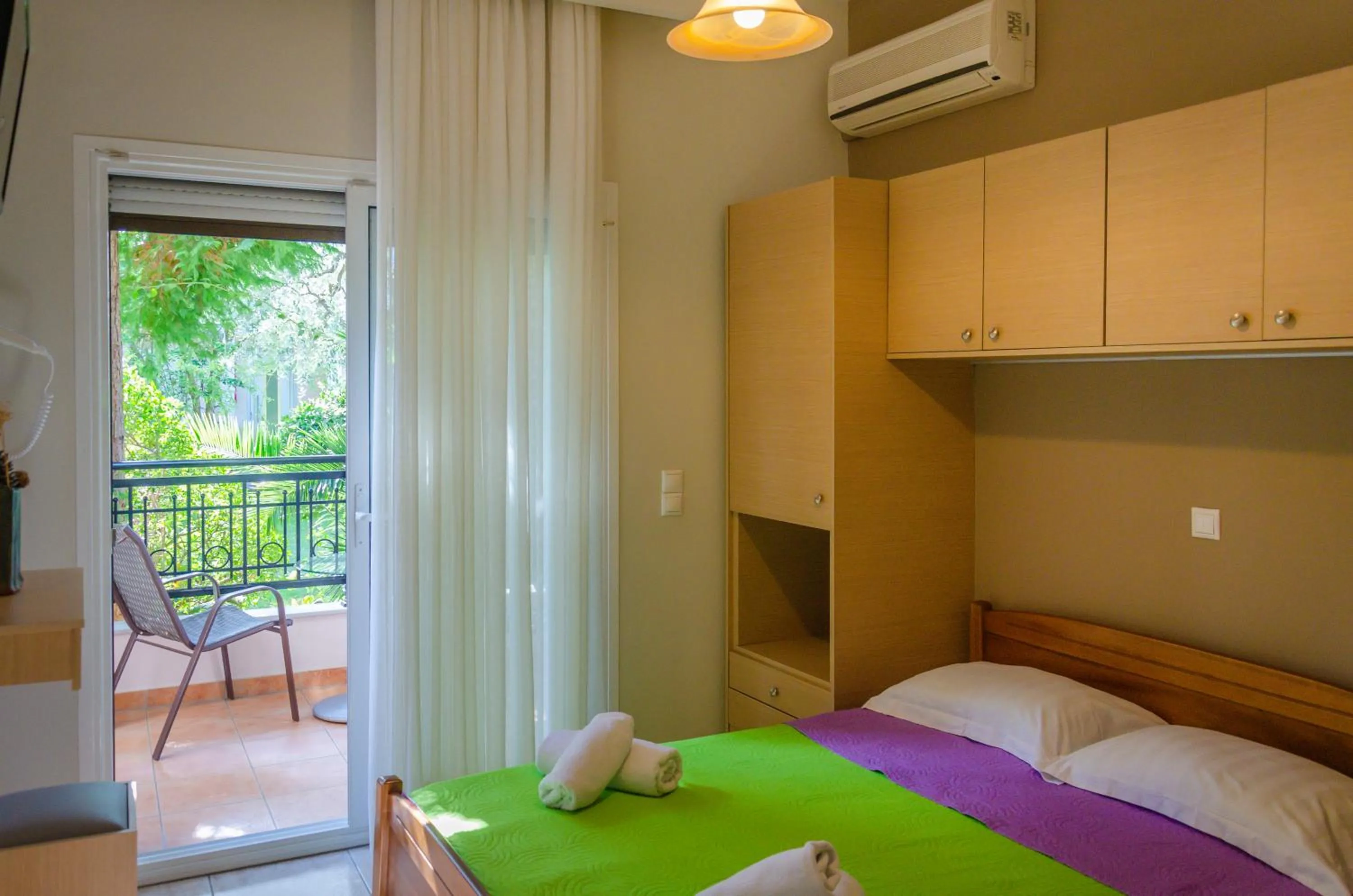 Photo of the whole room, Bed in Villa Eden