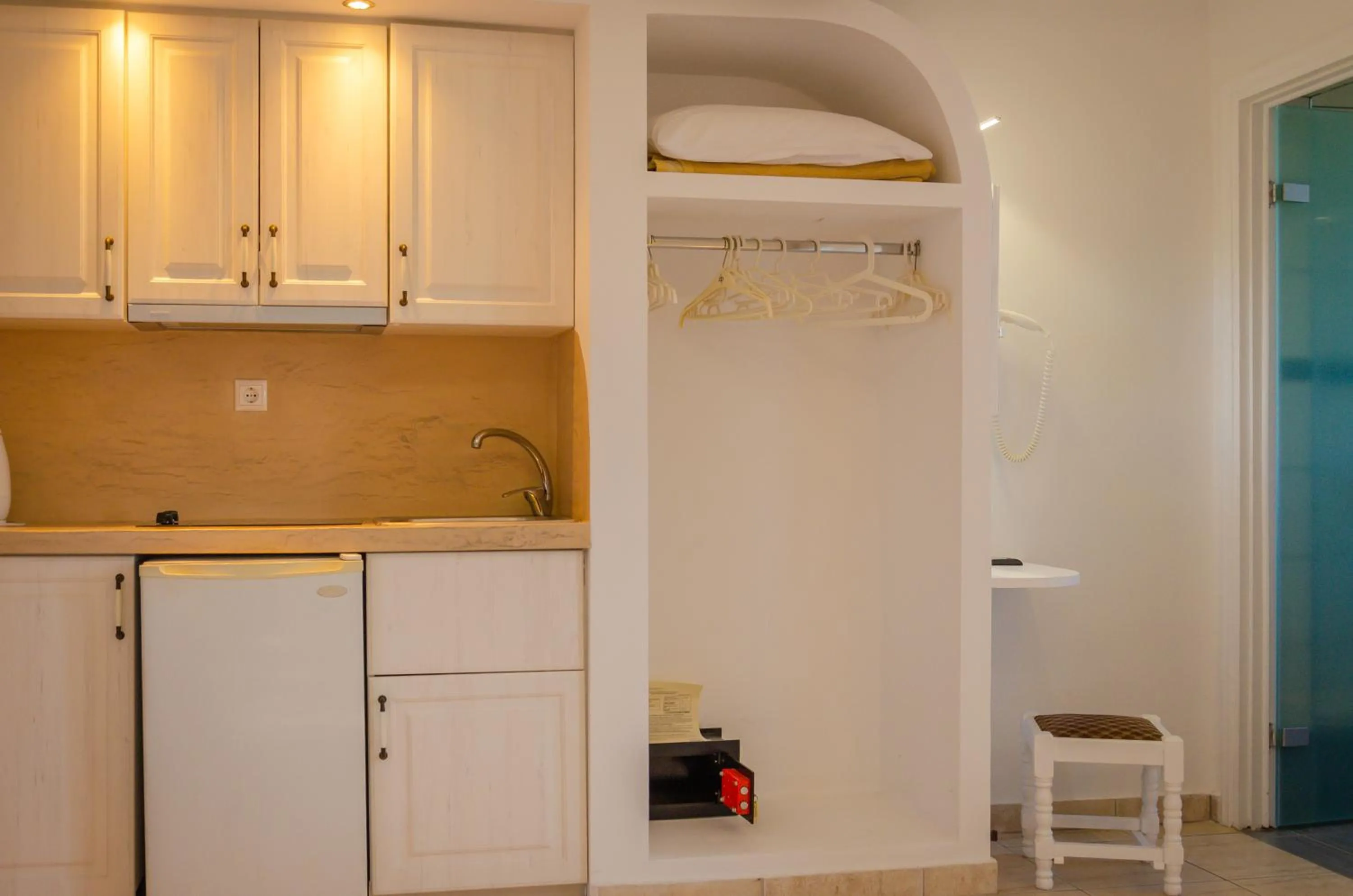 Kitchen or kitchenette in Villa Eden