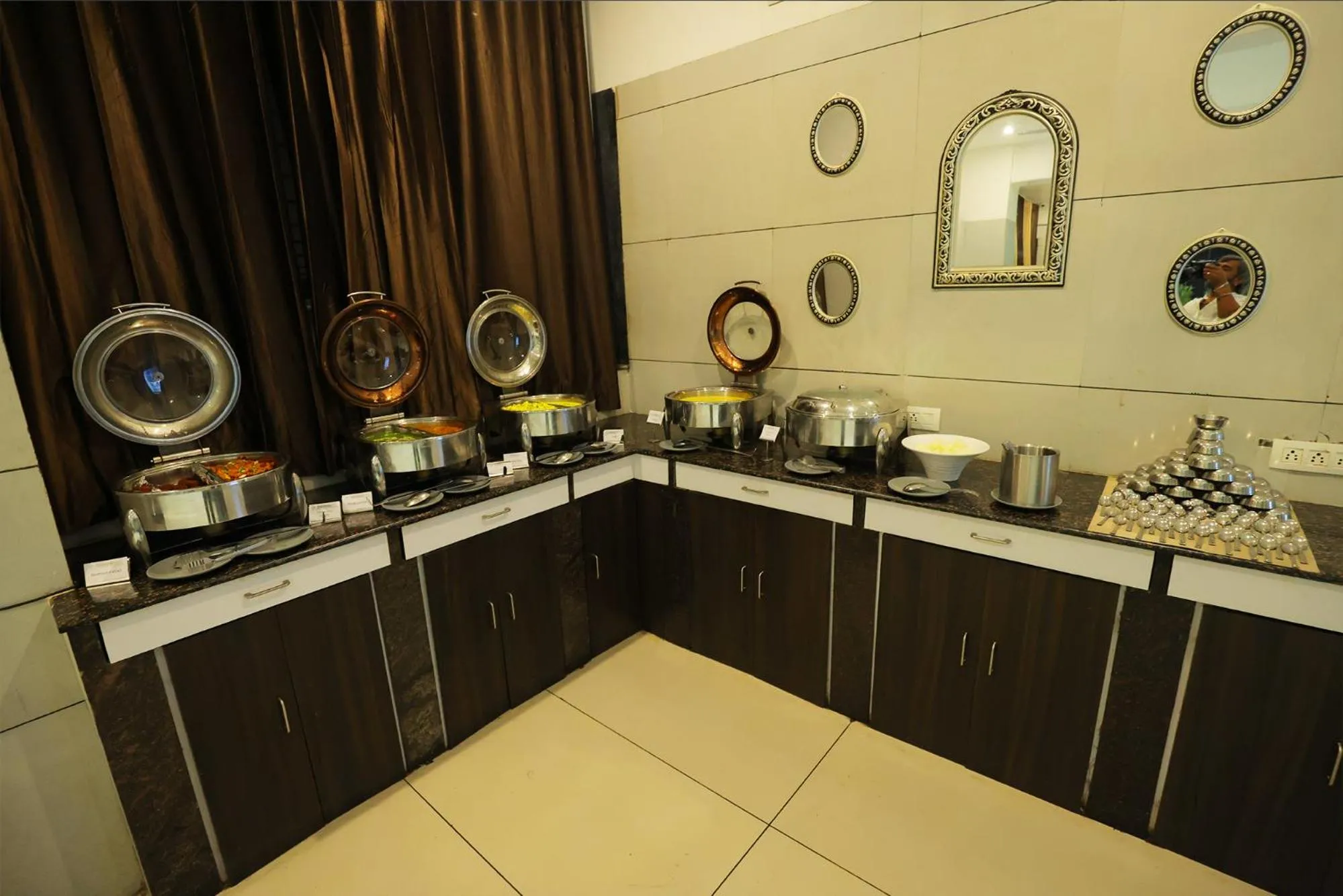 Breakfast in Hotel Apricot One - Udaipur