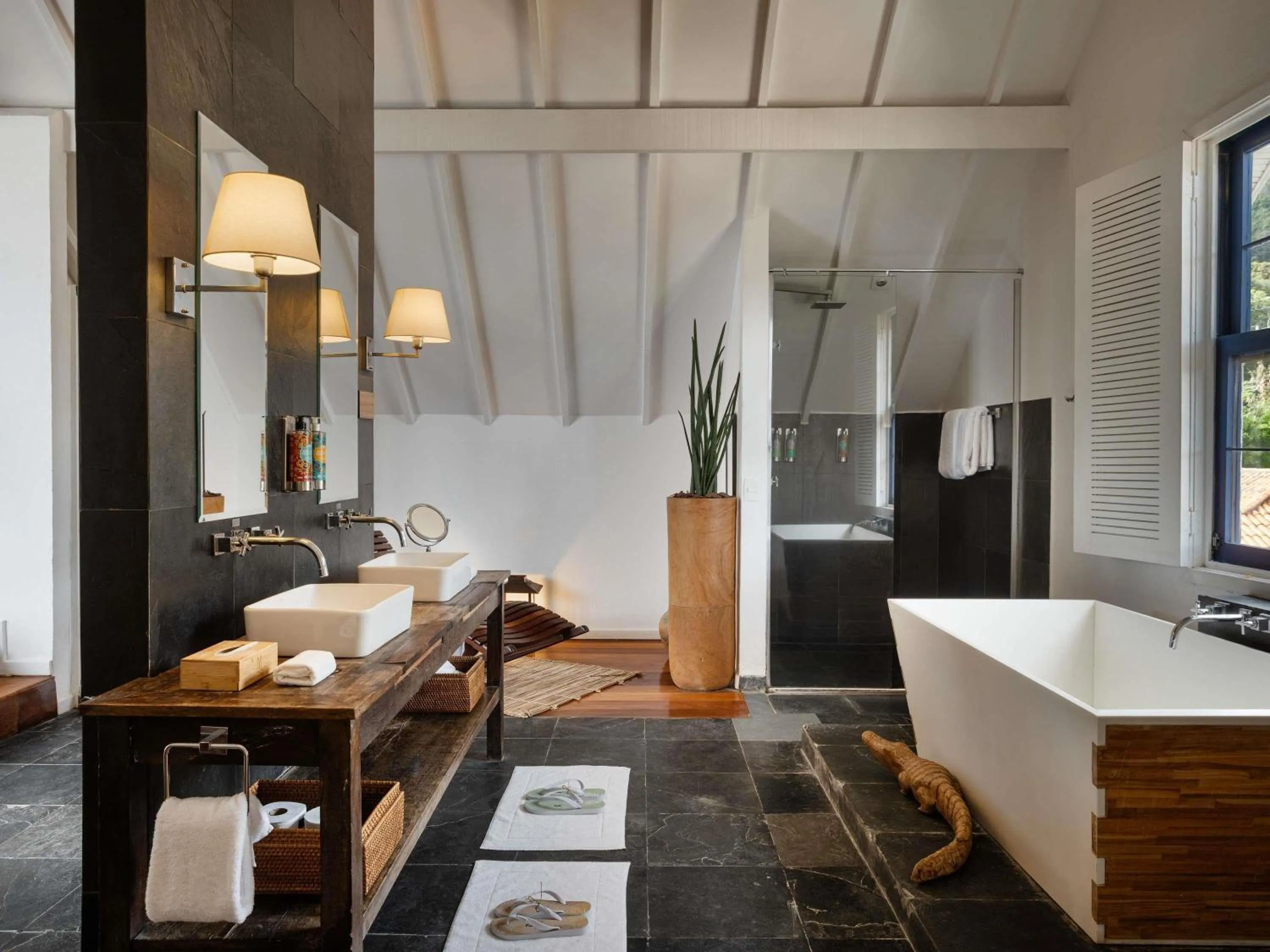 Bedroom in Santa Teresa Hotel Rio de Janeiro - MGallery Collection