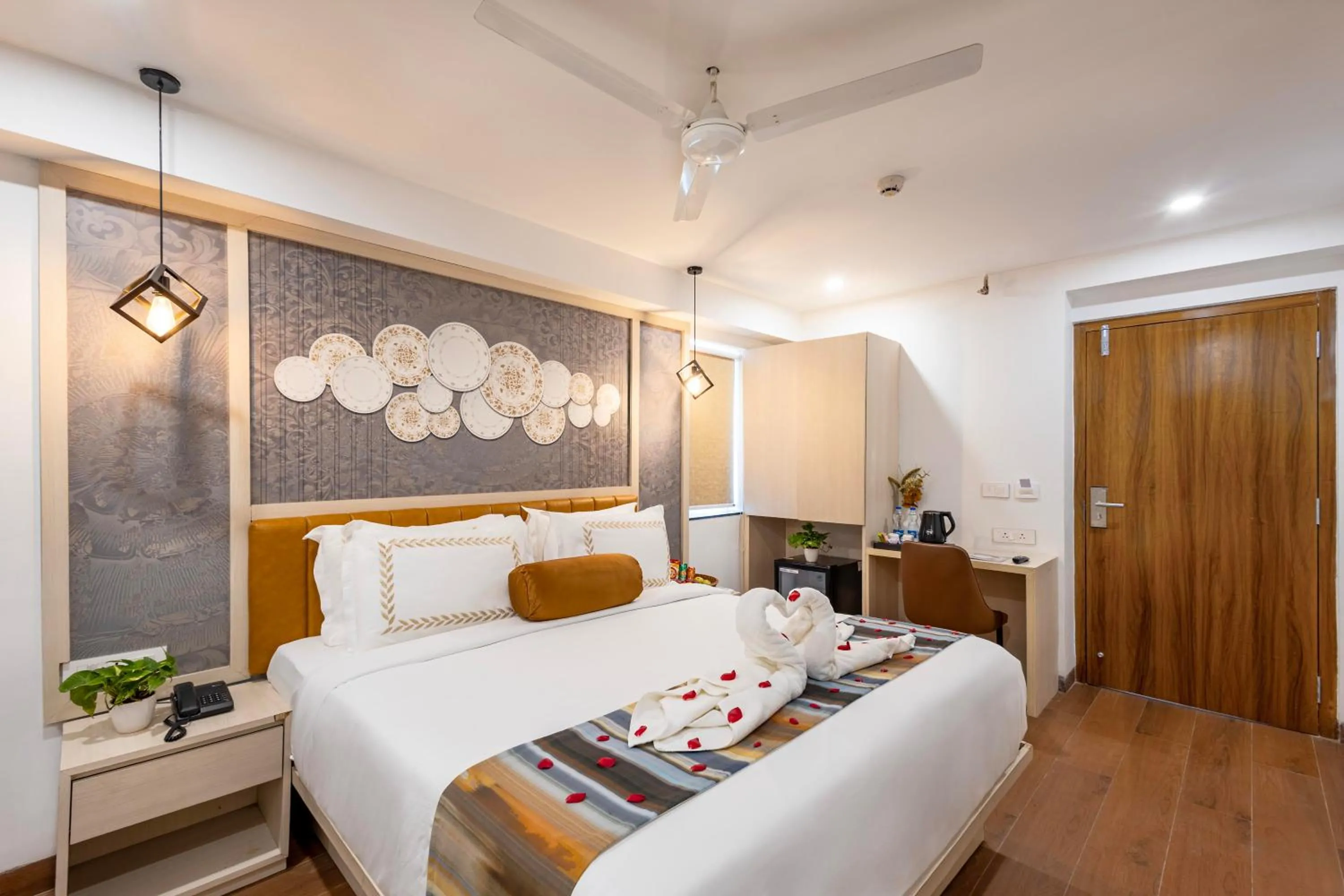 Superior Studio - single occupancy in HOTEL SIGNATURE BANJARA HILLS Hyderabad