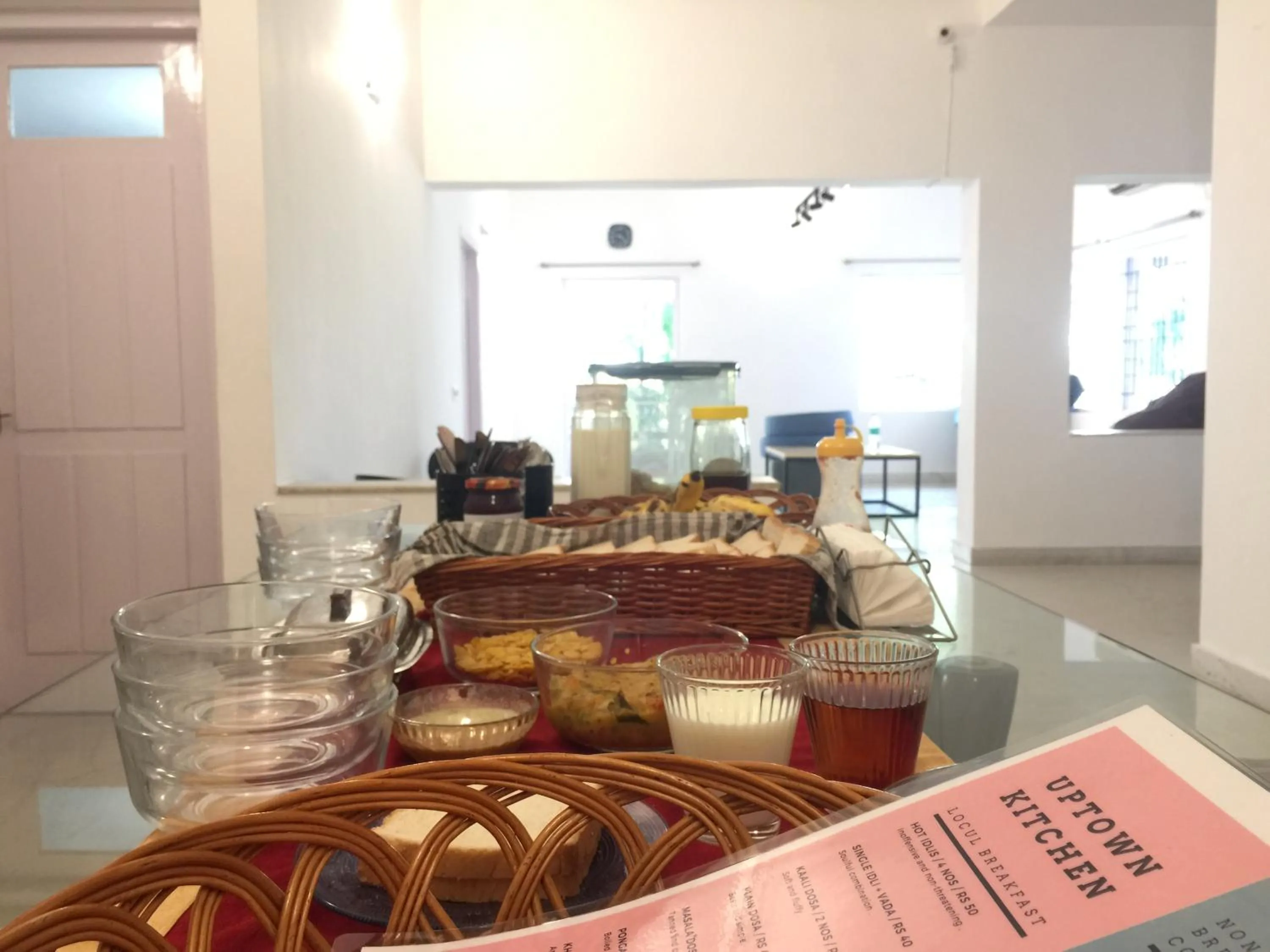 Breakfast in Locul Uptown - Near Bangalore Palace Grounds