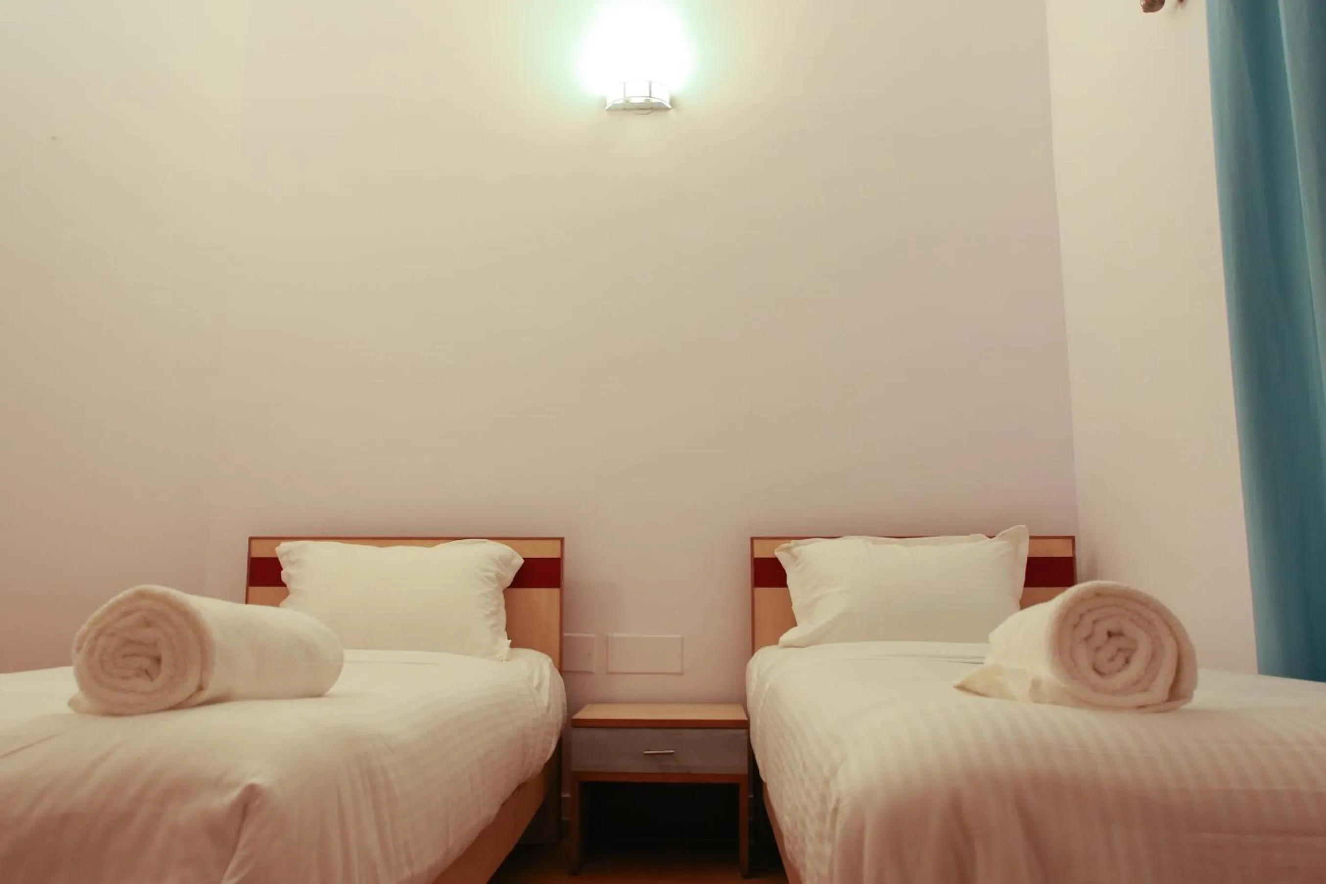 Bedroom, Bed in Locul Uptown - Near Bangalore Palace Grounds