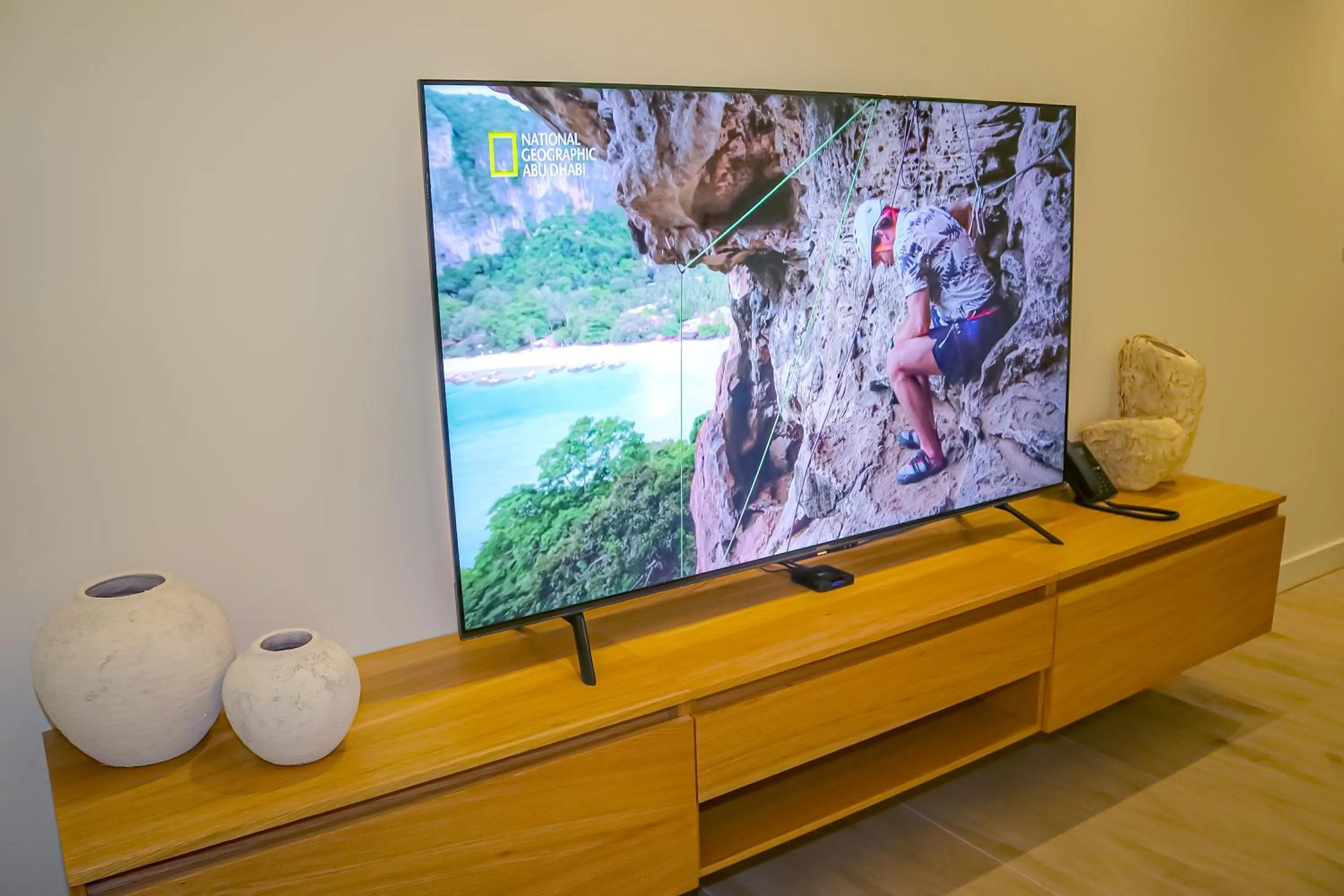 TV and multimedia in Lagoona Beach Luxury Resort and Spa