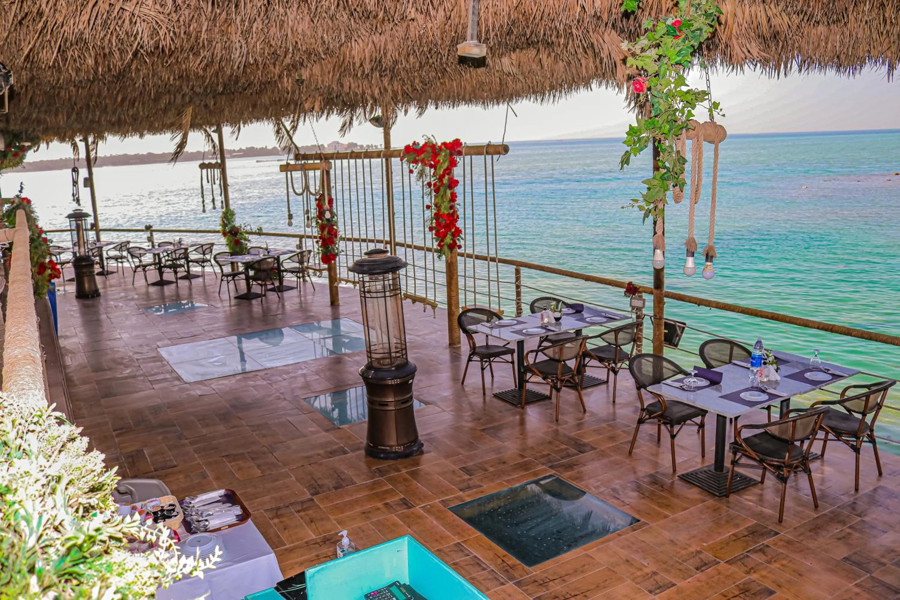 Restaurant/places to eat in Lagoona Beach Luxury Resort and Spa