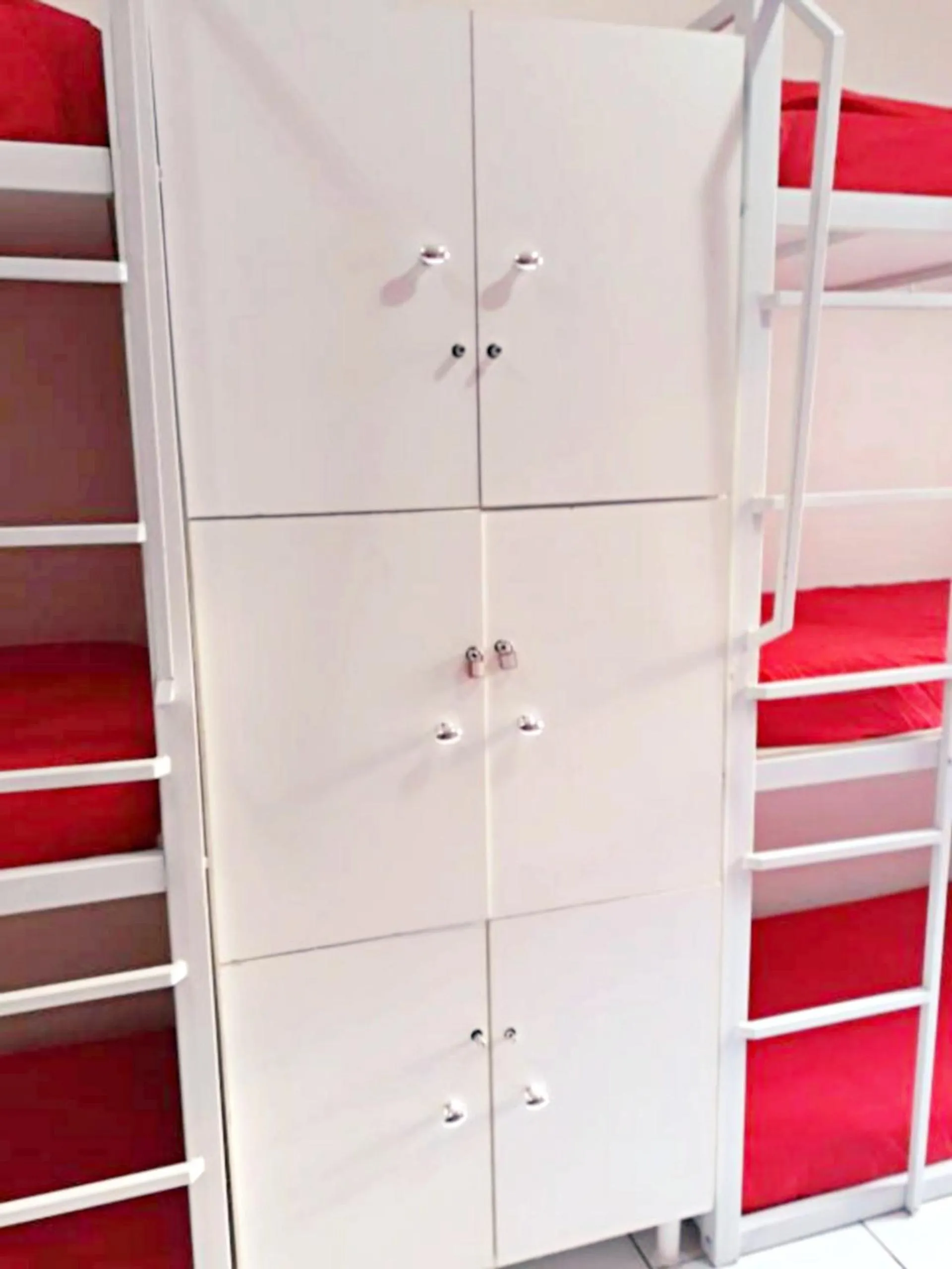 microwave in Solar Hostel Beach Copacabana