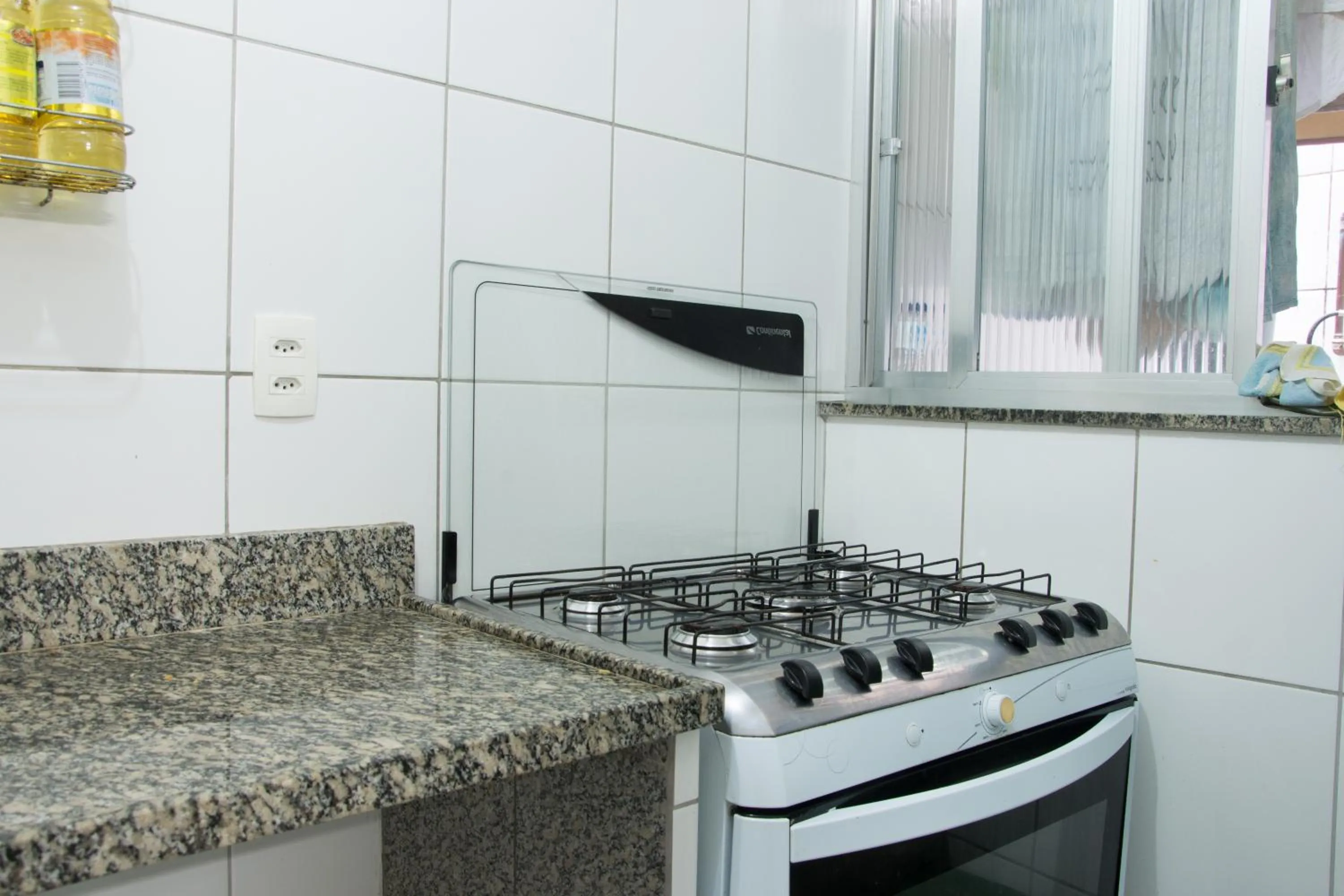 Kitchen or kitchenette in Solar Hostel Beach Copacabana