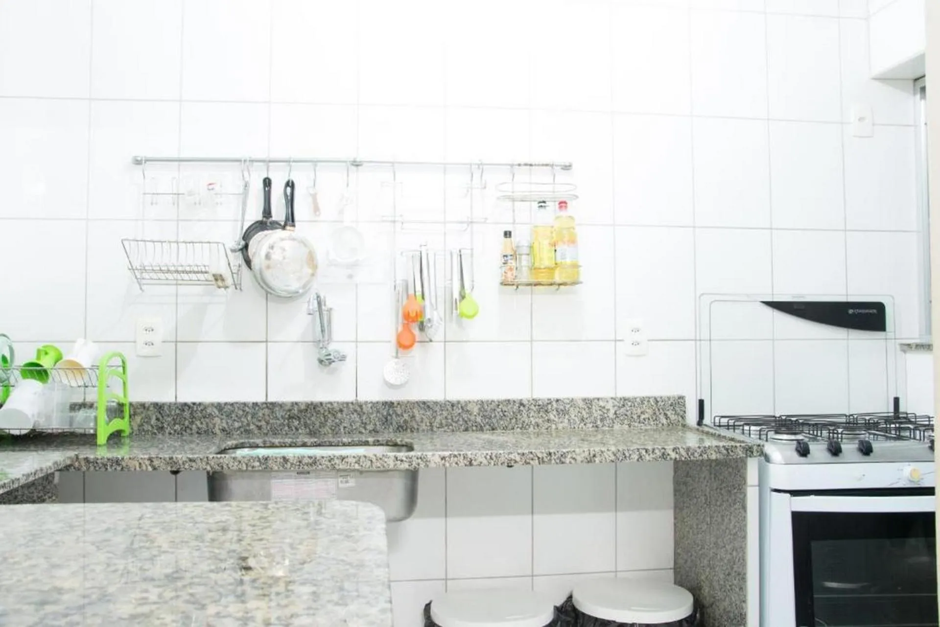 Kitchen or kitchenette in Solar Hostel Beach Copacabana