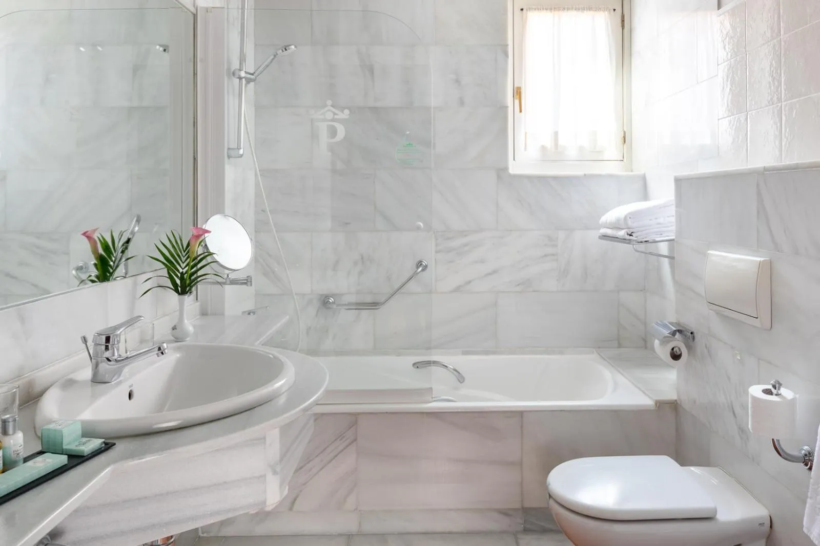 Bathroom in Parador de Tordesillas