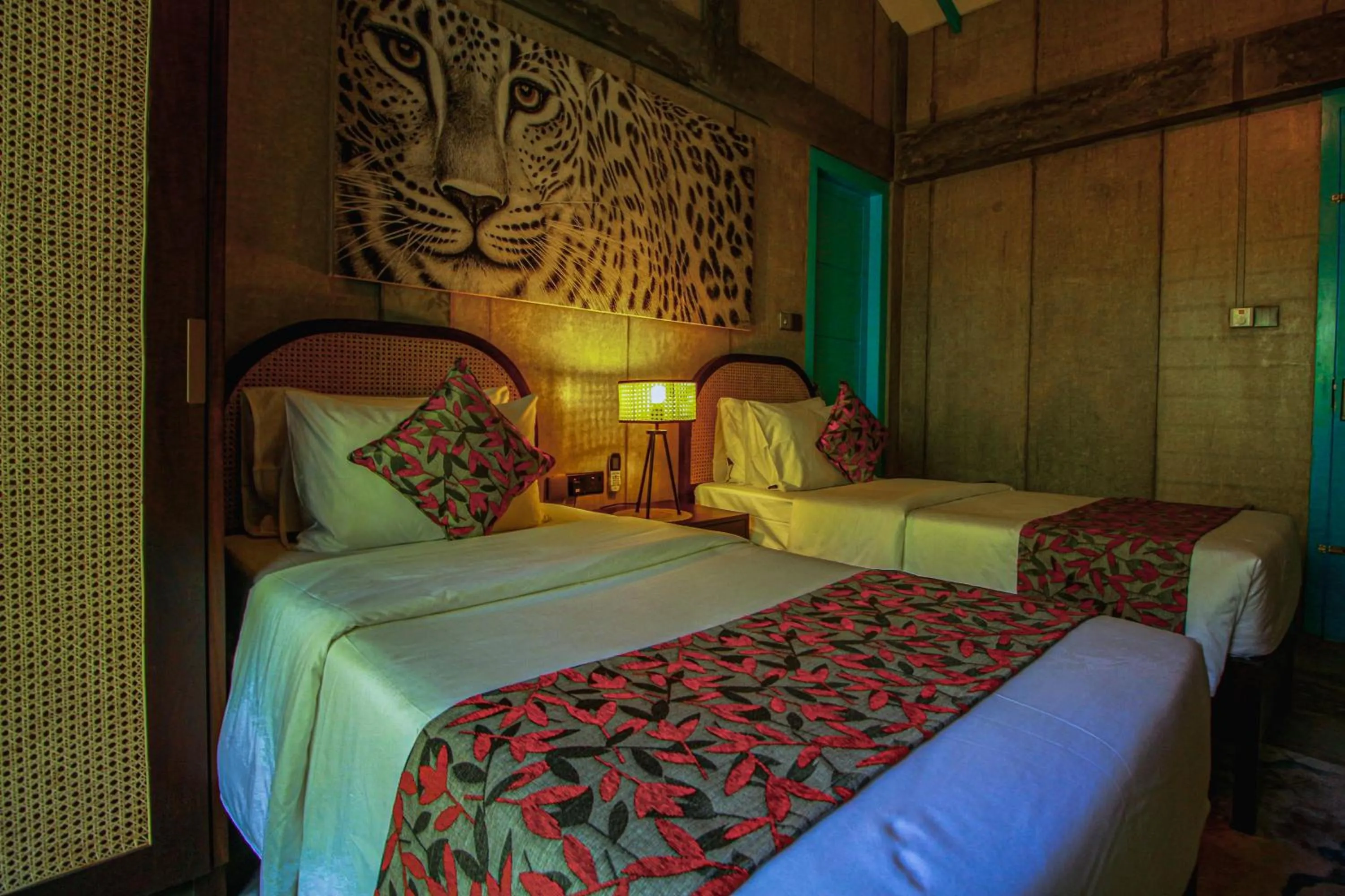 Deluxe Twin Room - single occupancy in Villa Blue Monk - Thema Collection