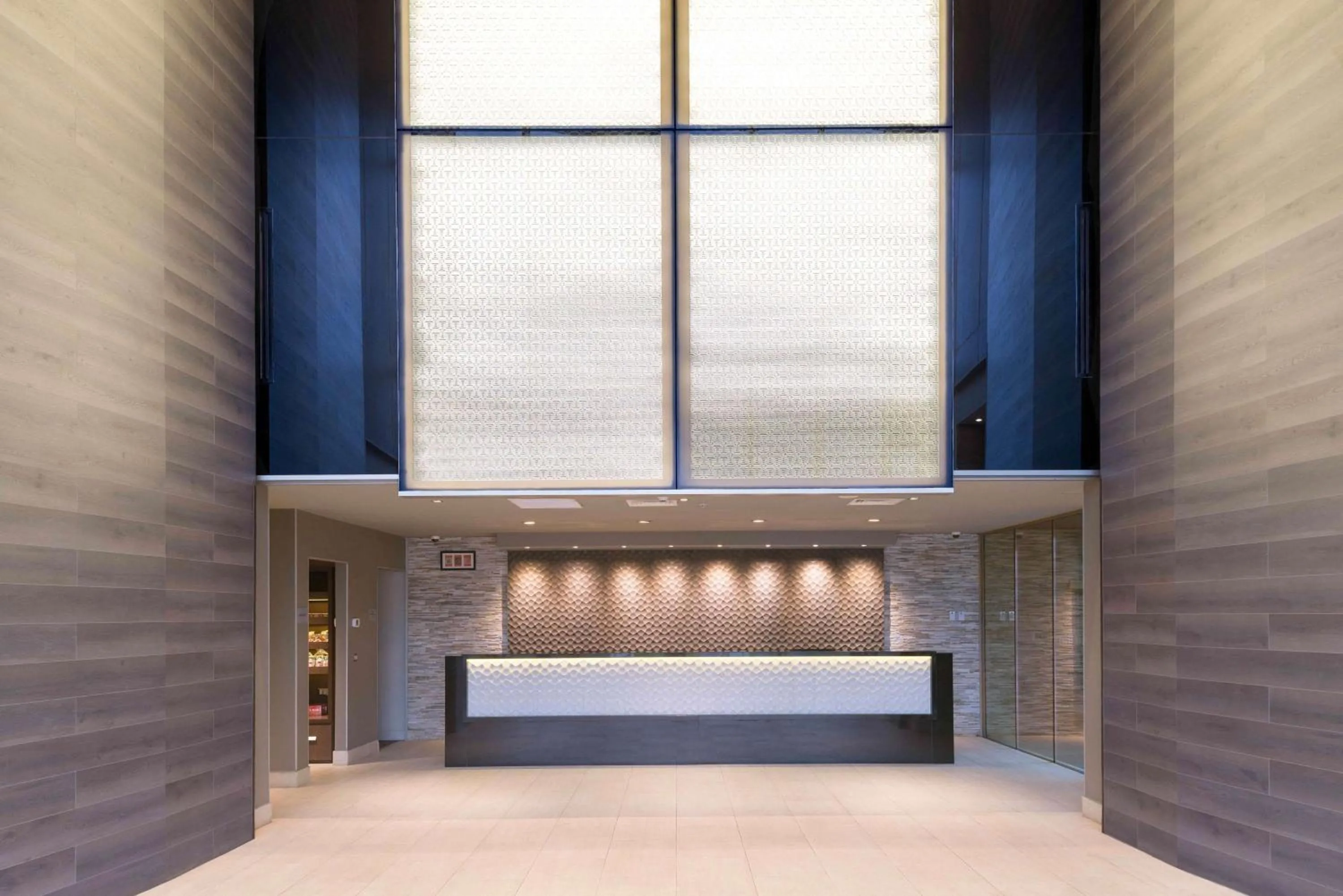 Lobby or reception, Bed in Hilton Garden Inn Iquique