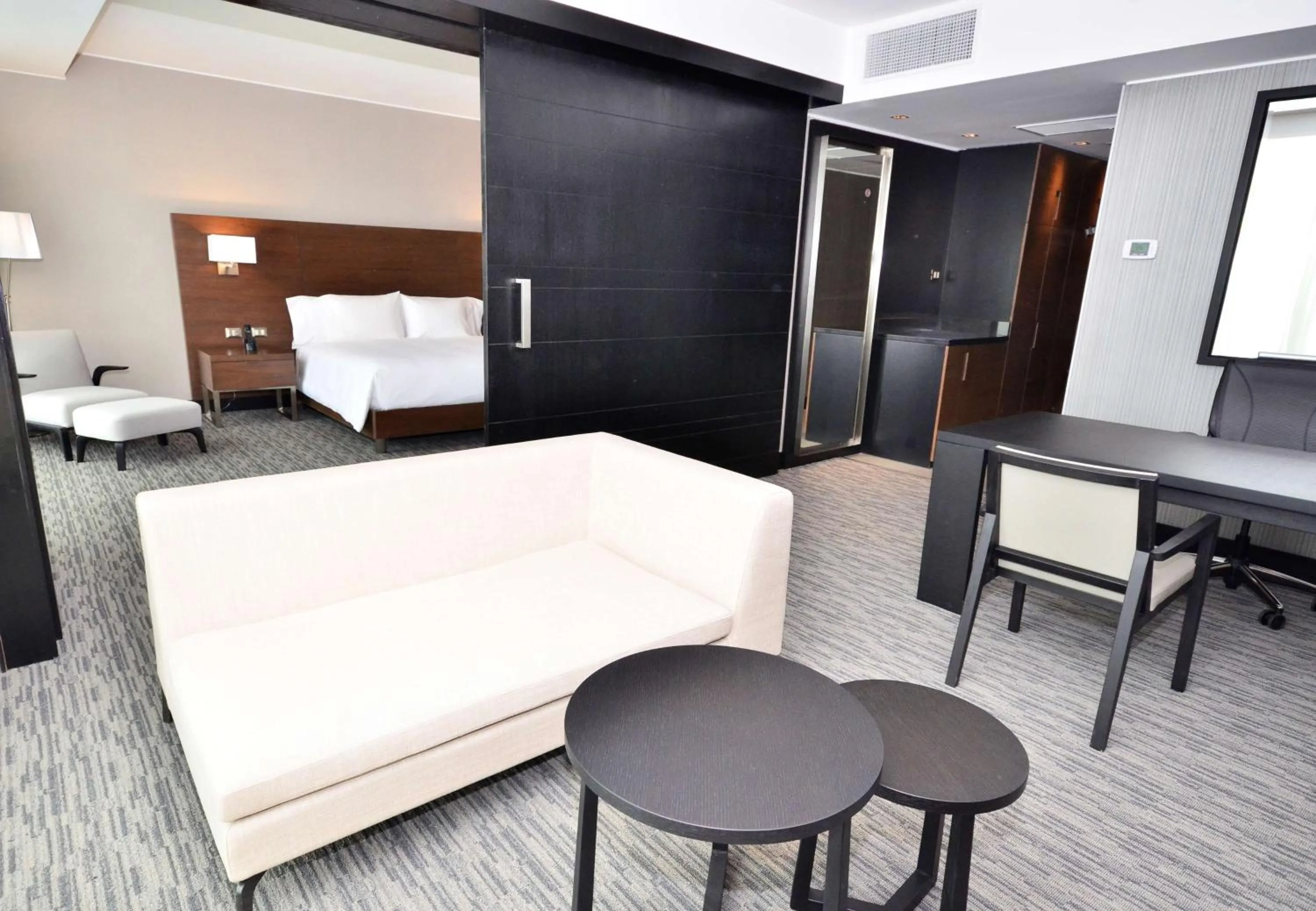 Bedroom, Bed in Hilton Garden Inn Iquique