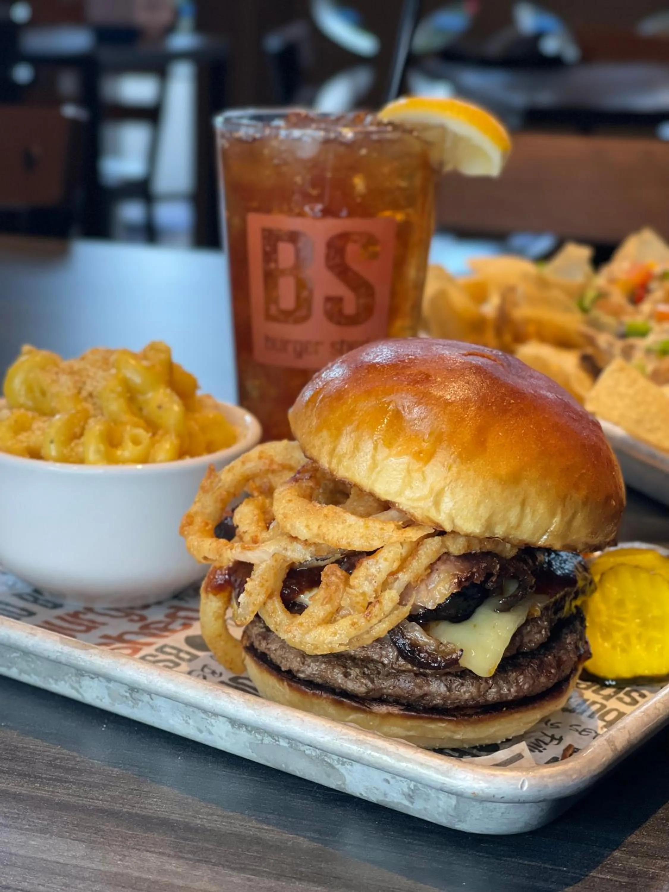 Restaurant/places to eat in Embassy Suites by Hilton Kansas City Olathe