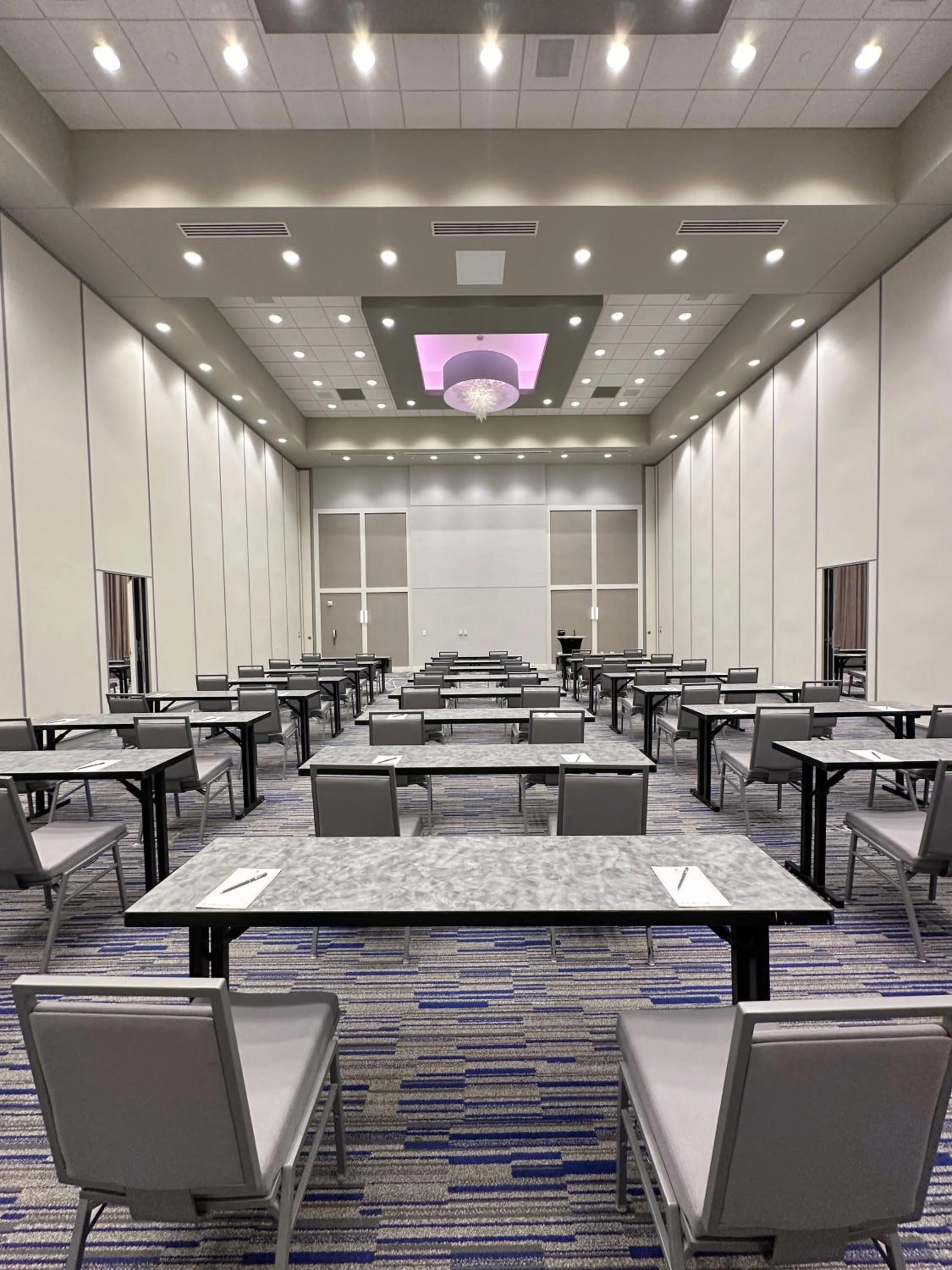 Meeting/conference room in Embassy Suites by Hilton Kansas City Olathe
