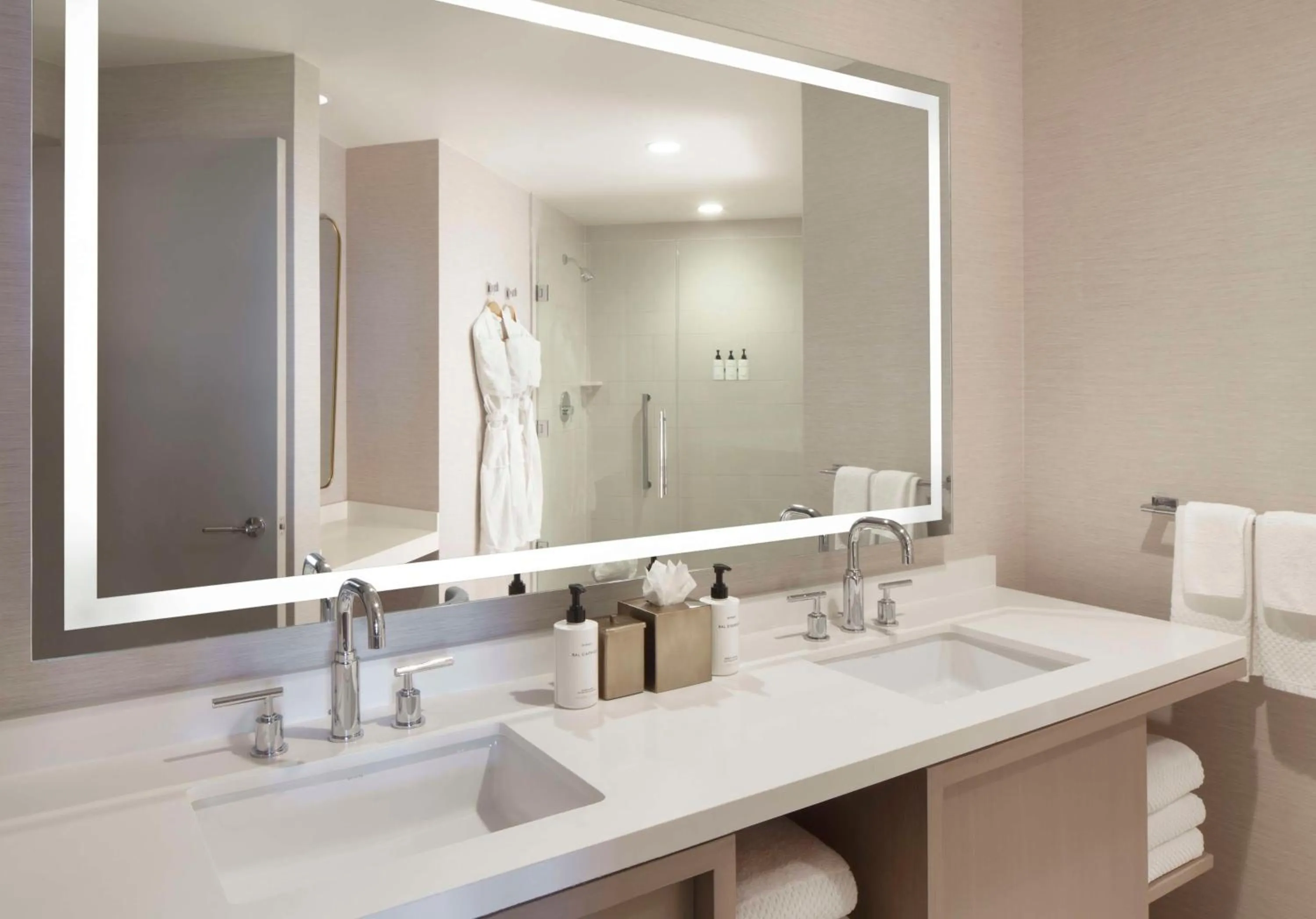 Bathroom in Hilton West Palm Beach