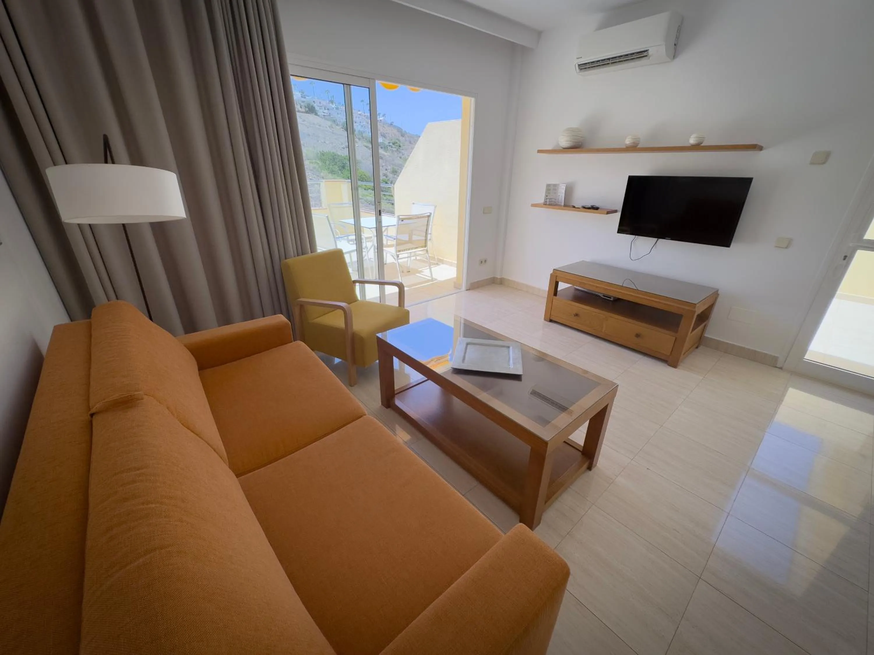 TV and multimedia in Holiday Club Sol Amadores