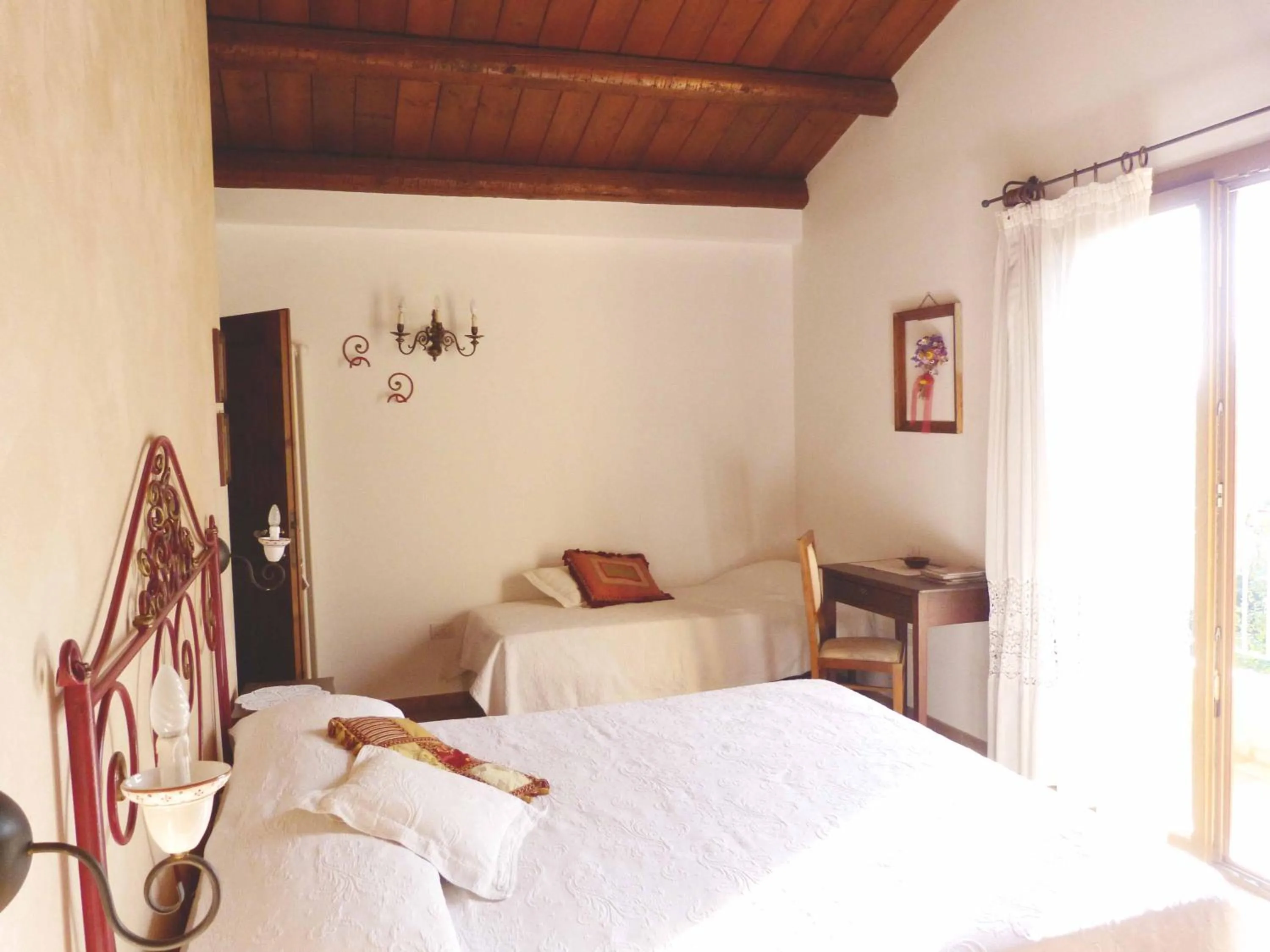 Bedroom, Bed in Pian del Pigro