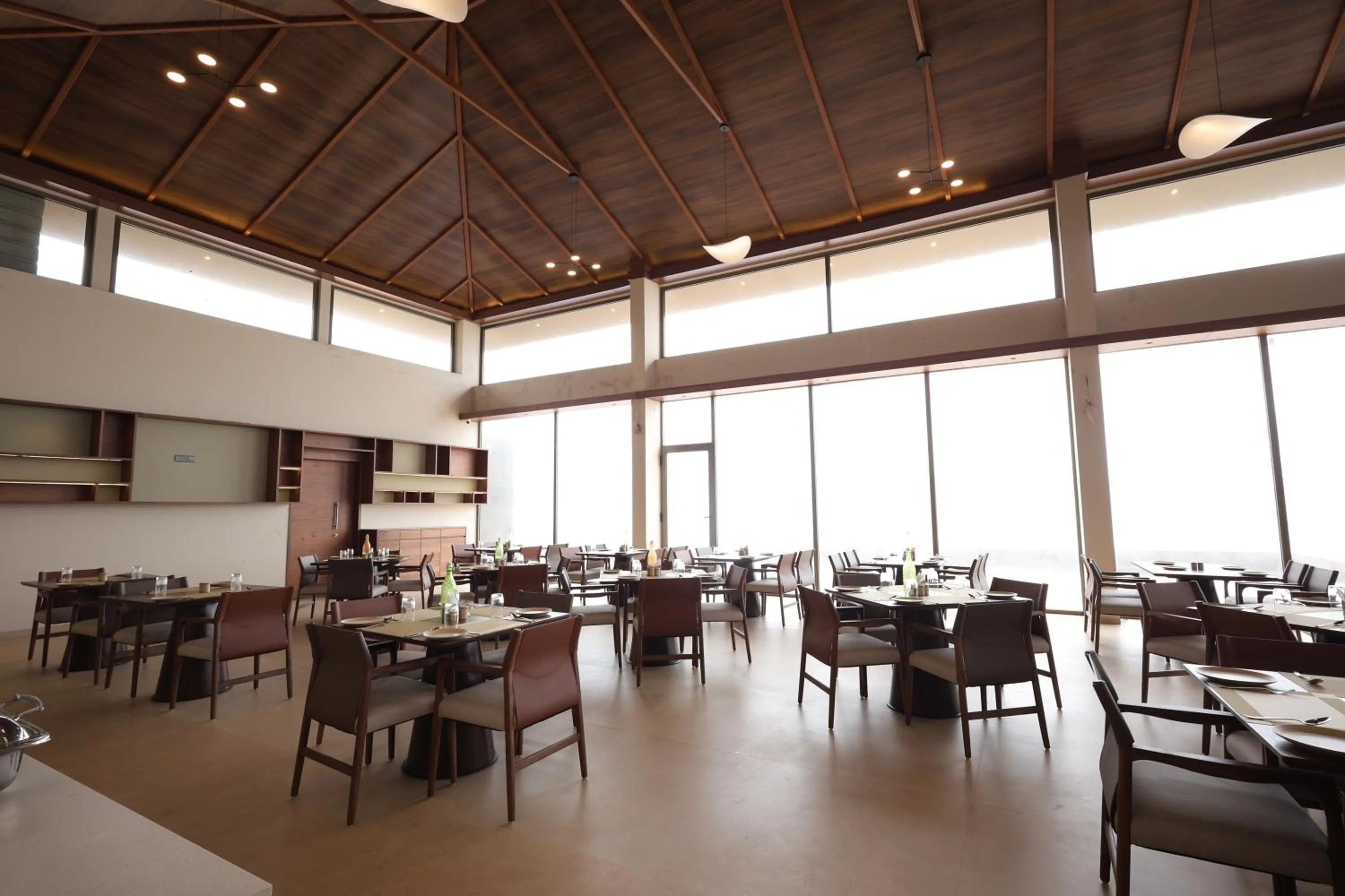 Restaurant/places to eat in Ayati Resort & Spa