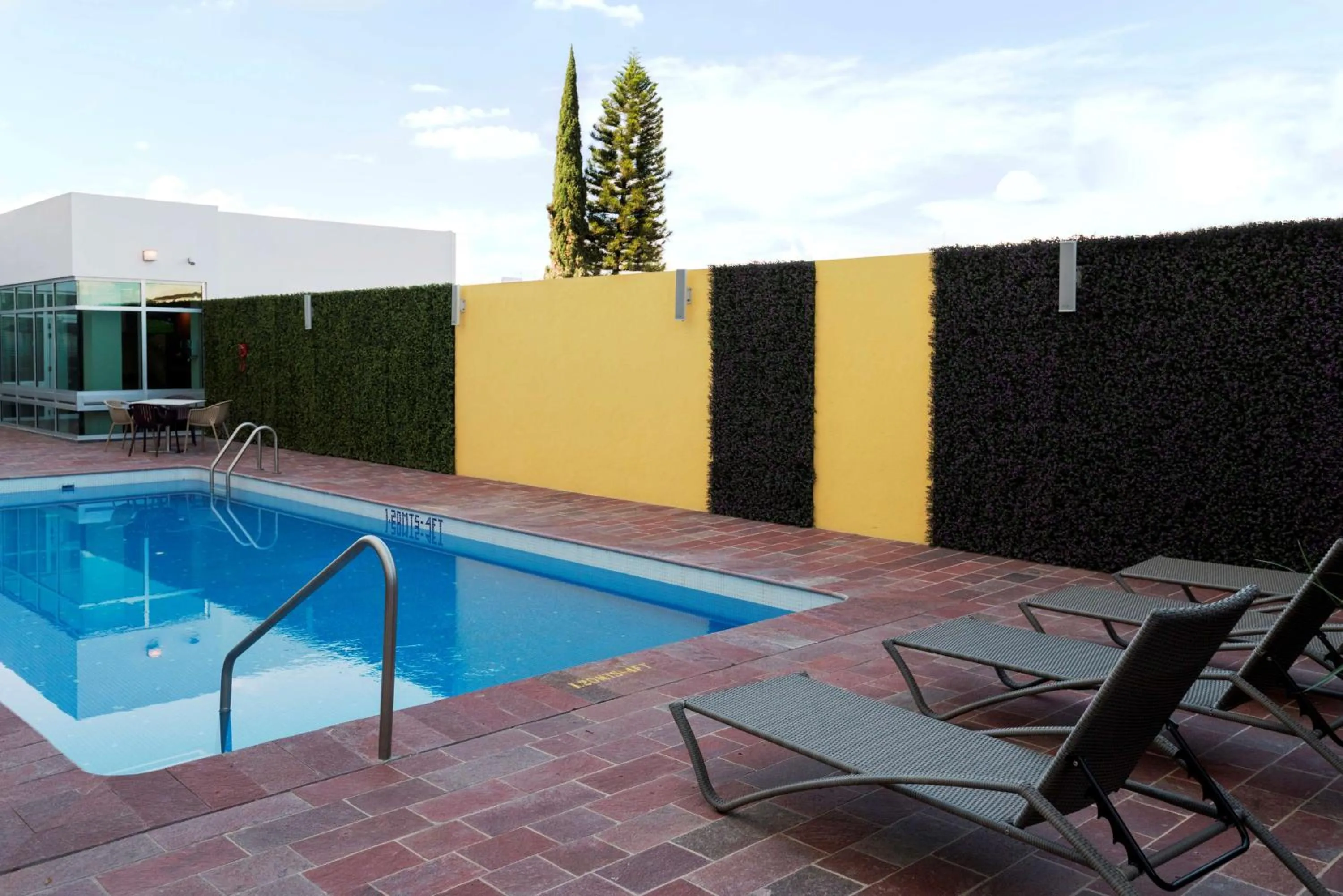 Pool view in Hampton Inn by Hilton Leon