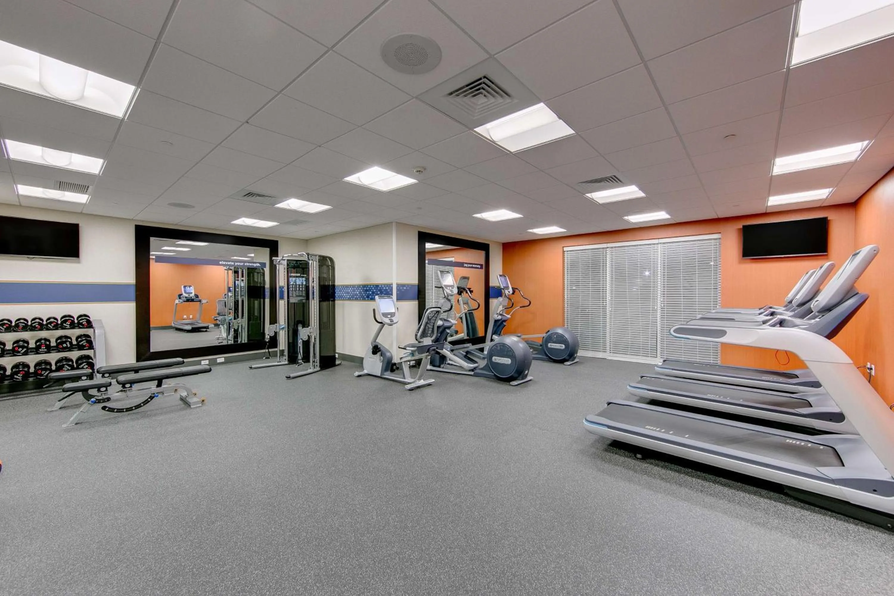 Fitness centre/facilities in Hampton Inn & Suites North Houston Spring