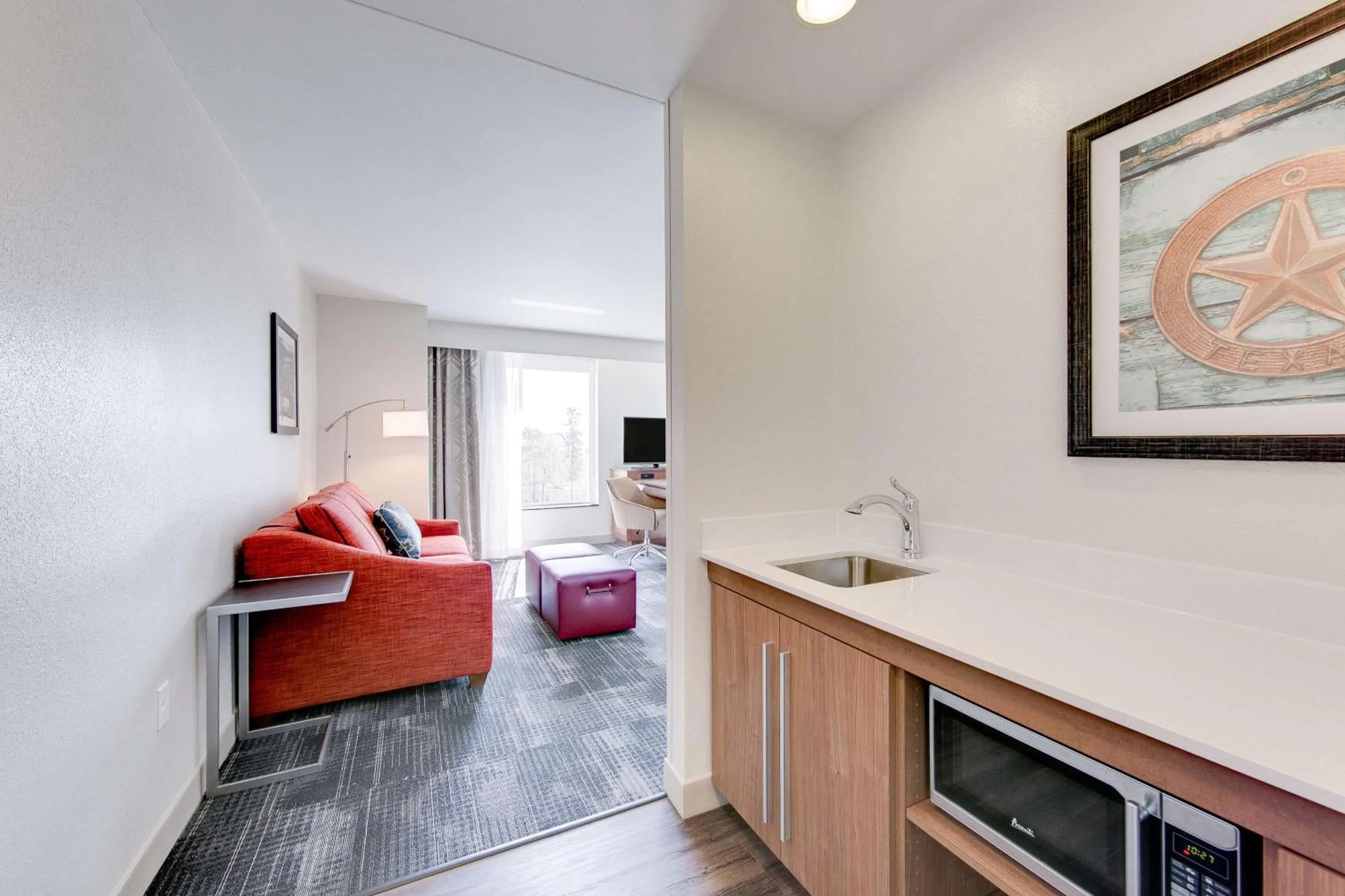 Bed in Hampton Inn & Suites North Houston Spring