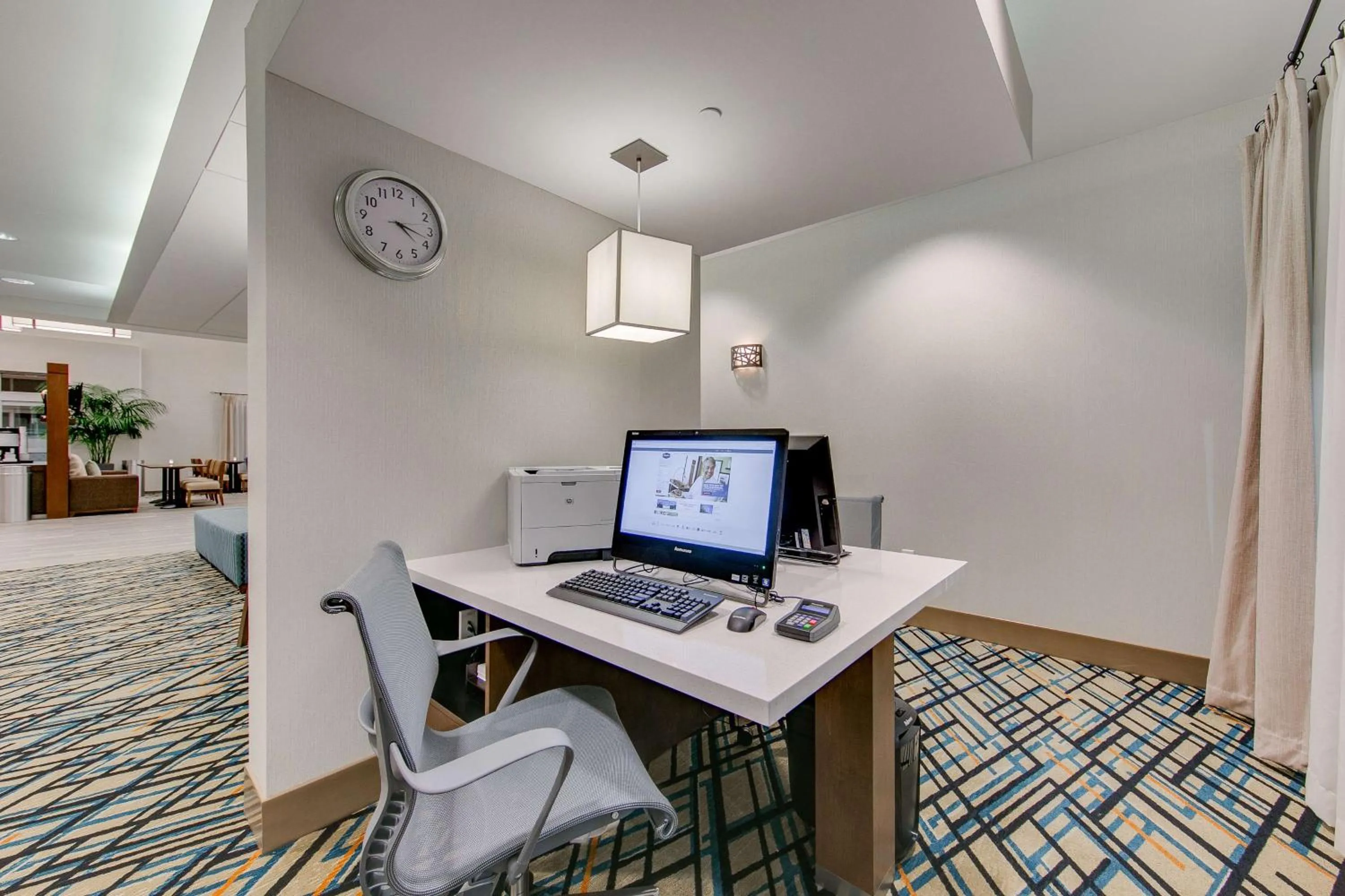 Business facilities in Hampton Inn & Suites North Houston Spring