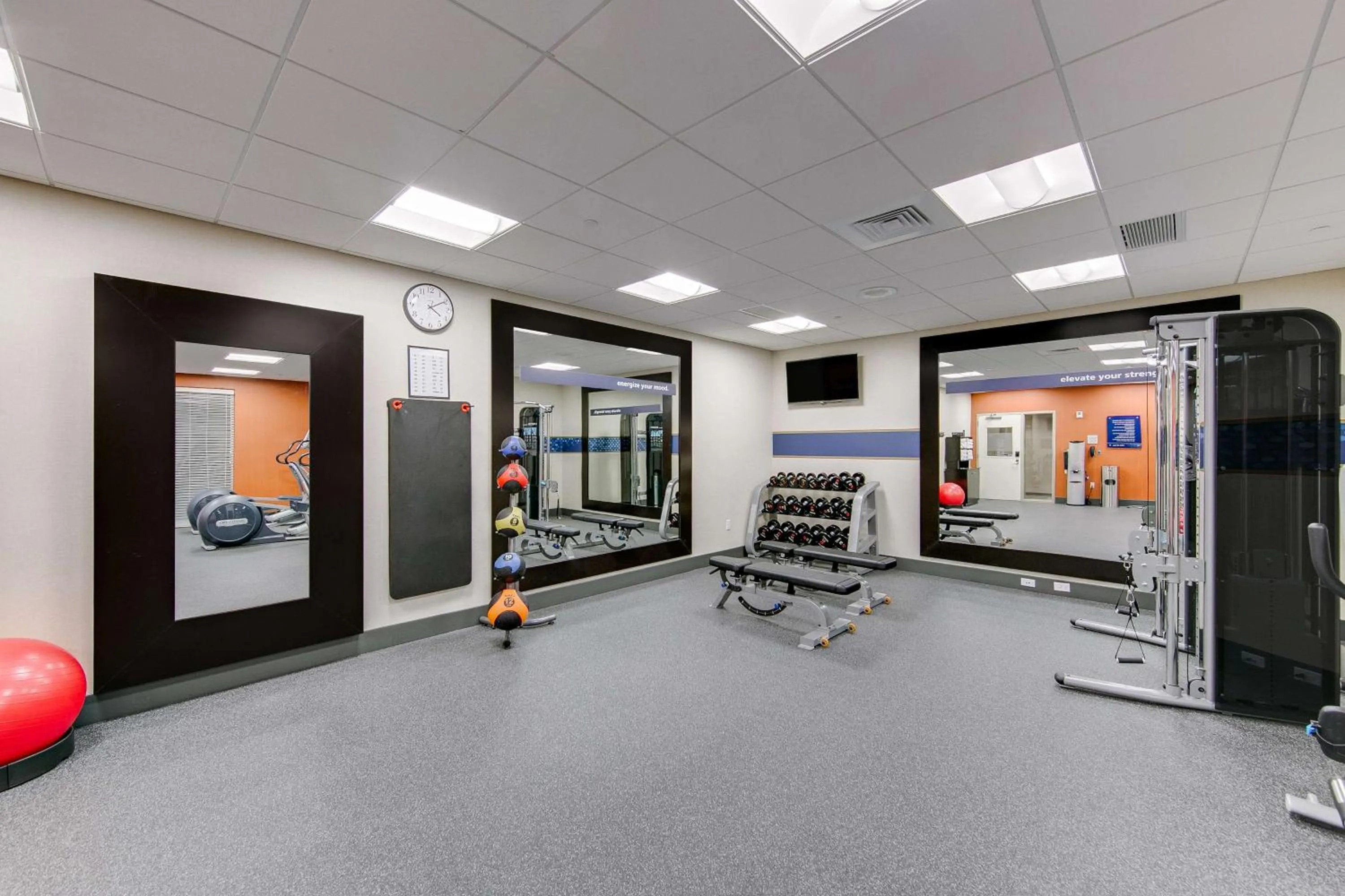 Fitness centre/facilities in Hampton Inn & Suites North Houston Spring