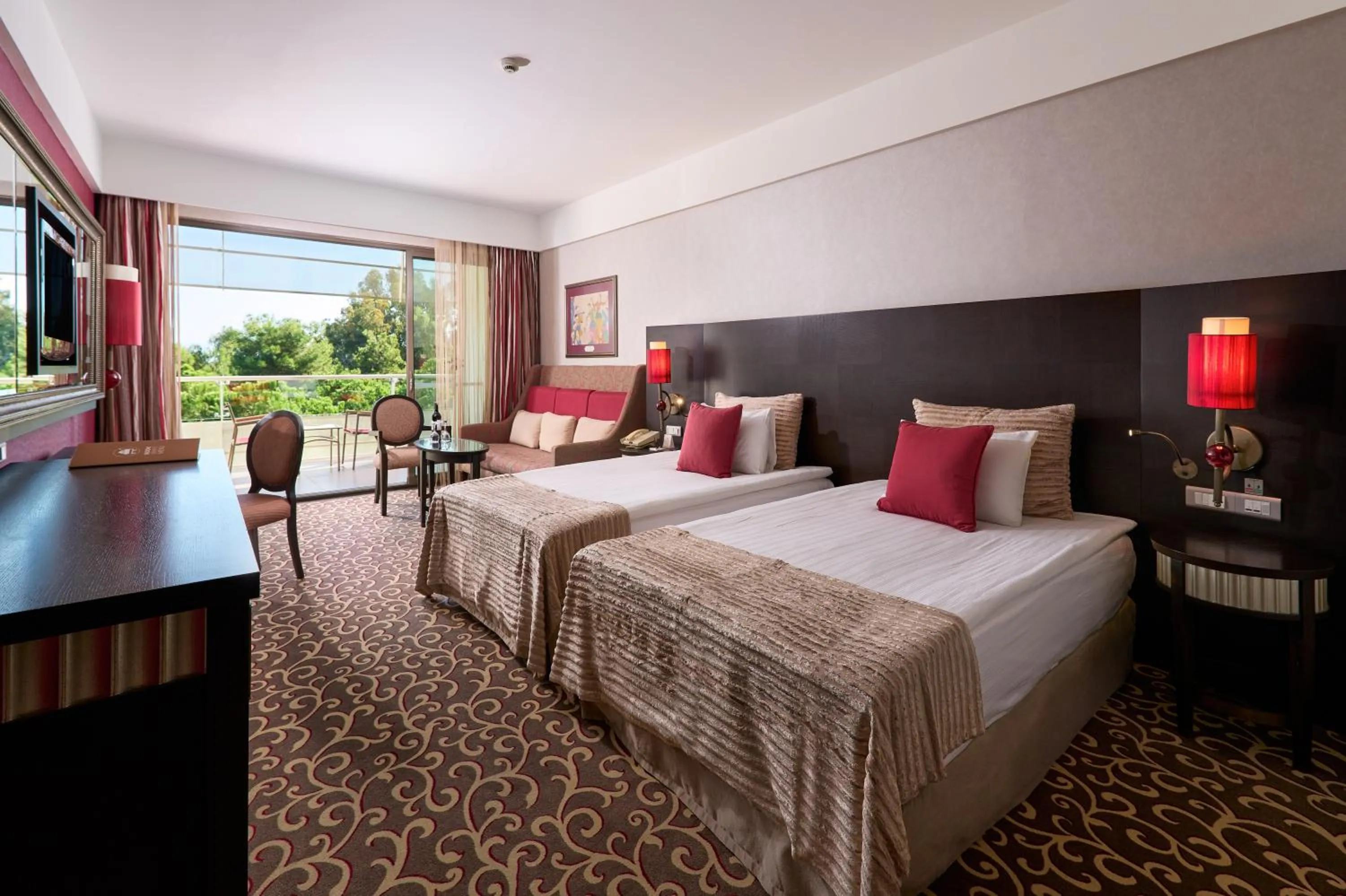 Photo of the whole room, Bed in Cornelia Diamond Golf Resort & Spa - Family Concept