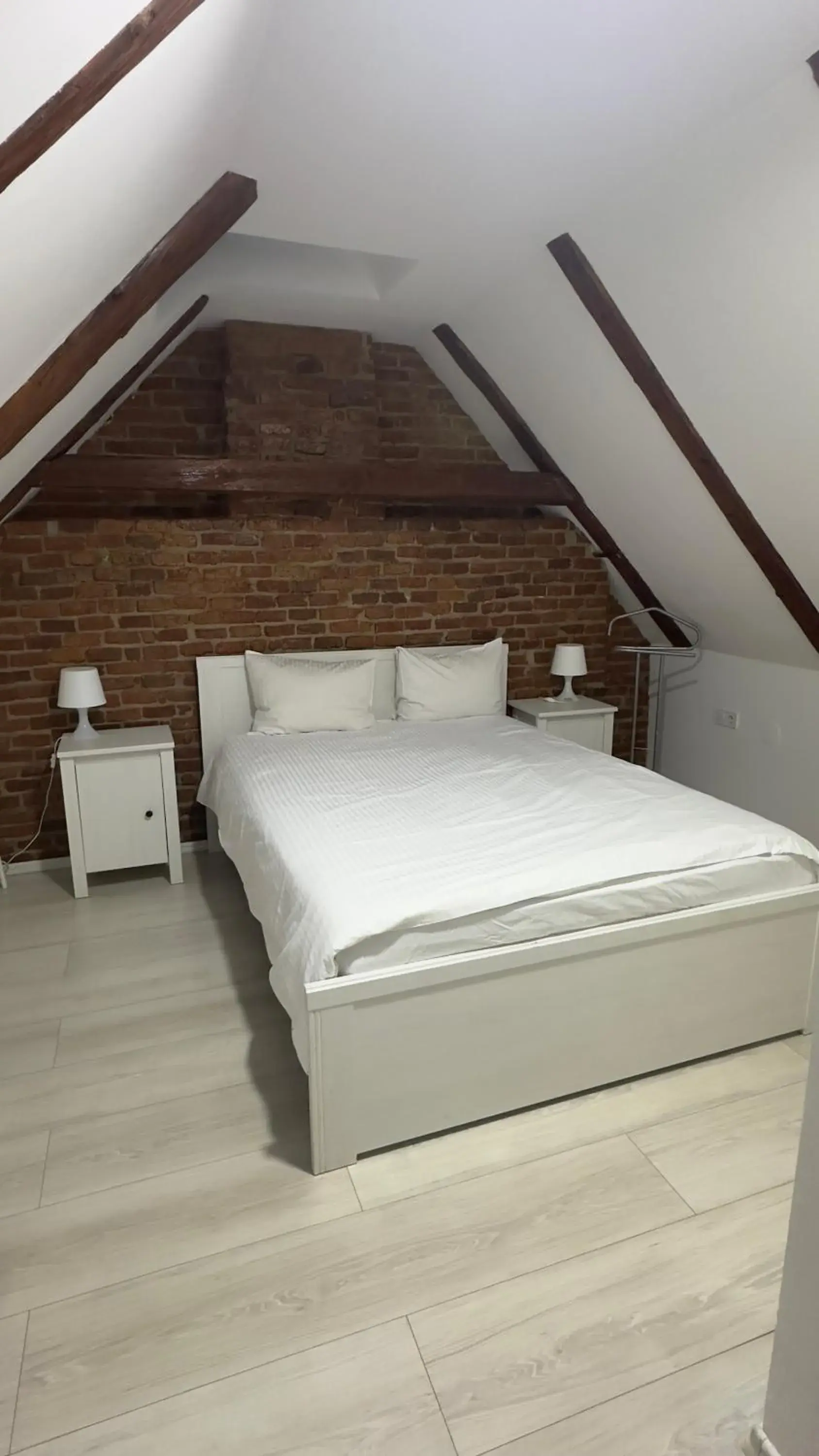 Deluxe Double Room in Pensiunea Bergwald Rasnov Brasov by BuySellRent Deluxe Double Room in Pensiunea Bergwald Rasnov Brasov by BuySellRent