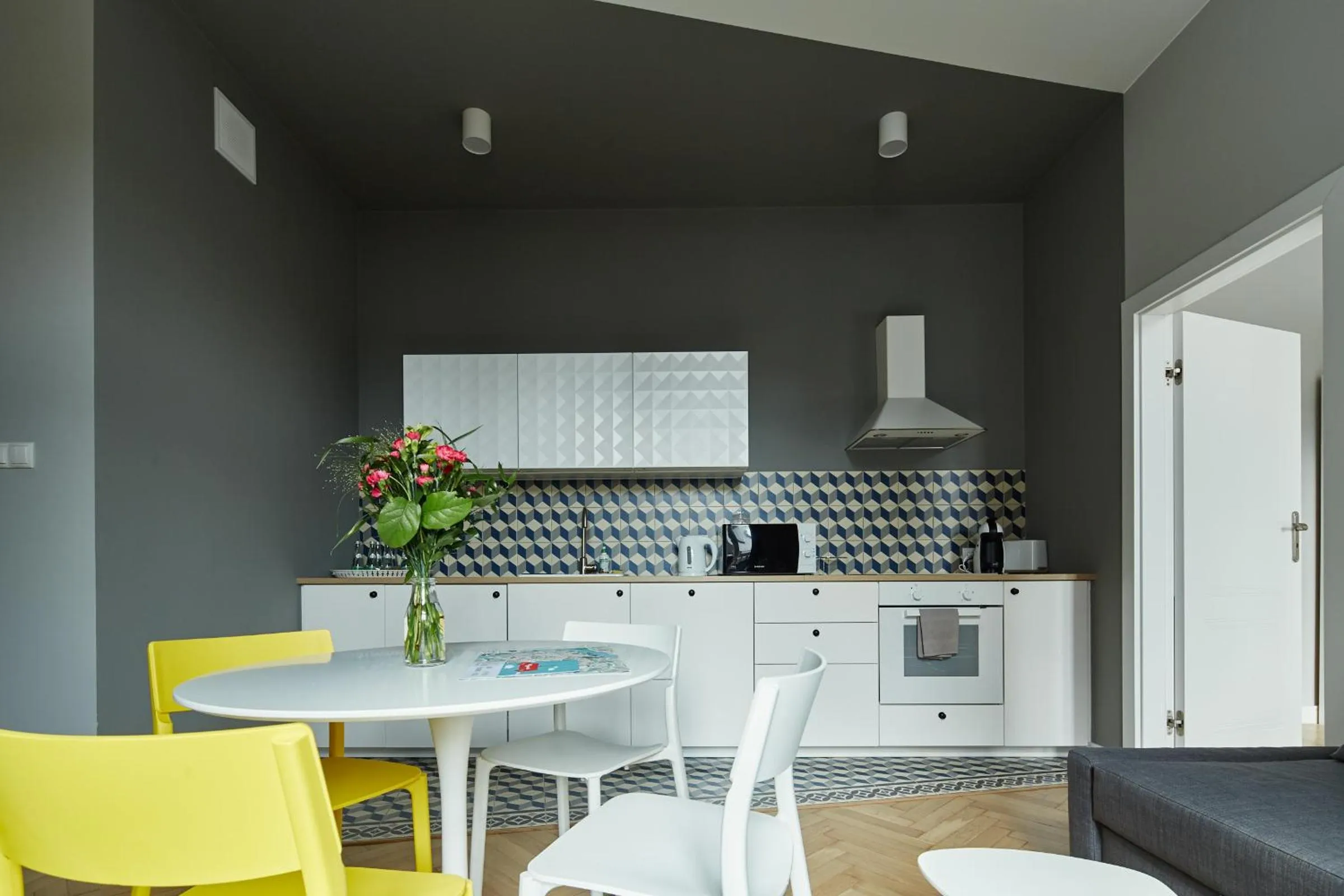 Coffee/tea facilities in PlayRoom Aparthotel