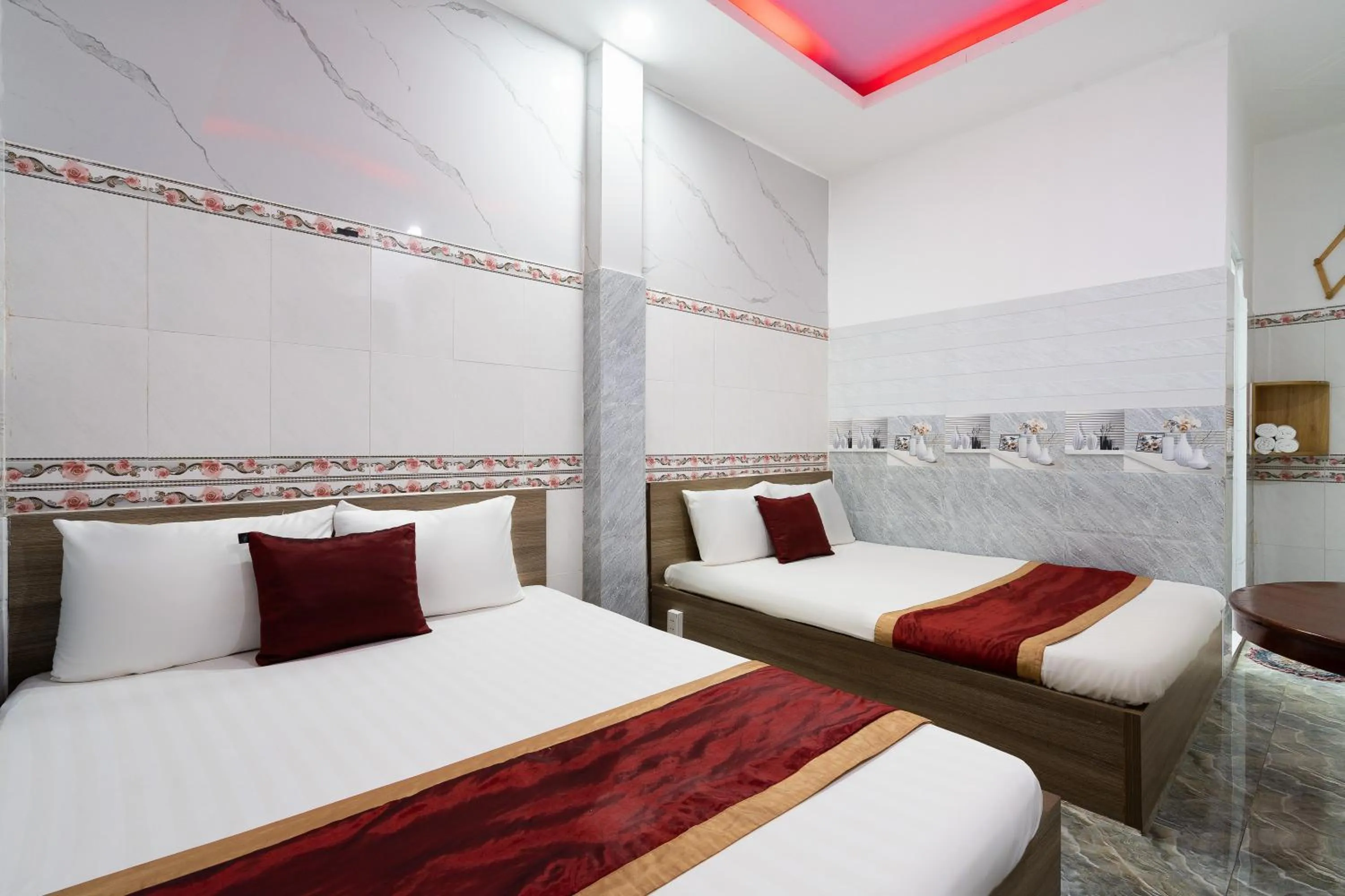 Superior Family Room in Collection O District 12 - Mau Tim Hotel