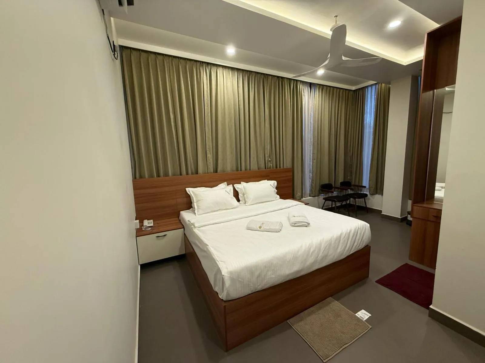 Bed in Hotel Diyanvi