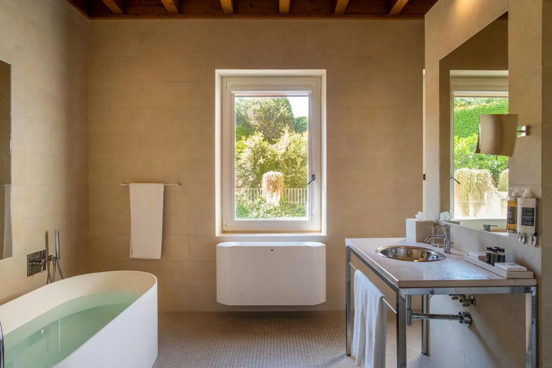 Bathroom in La Fiermontina Luxury Home Hotel