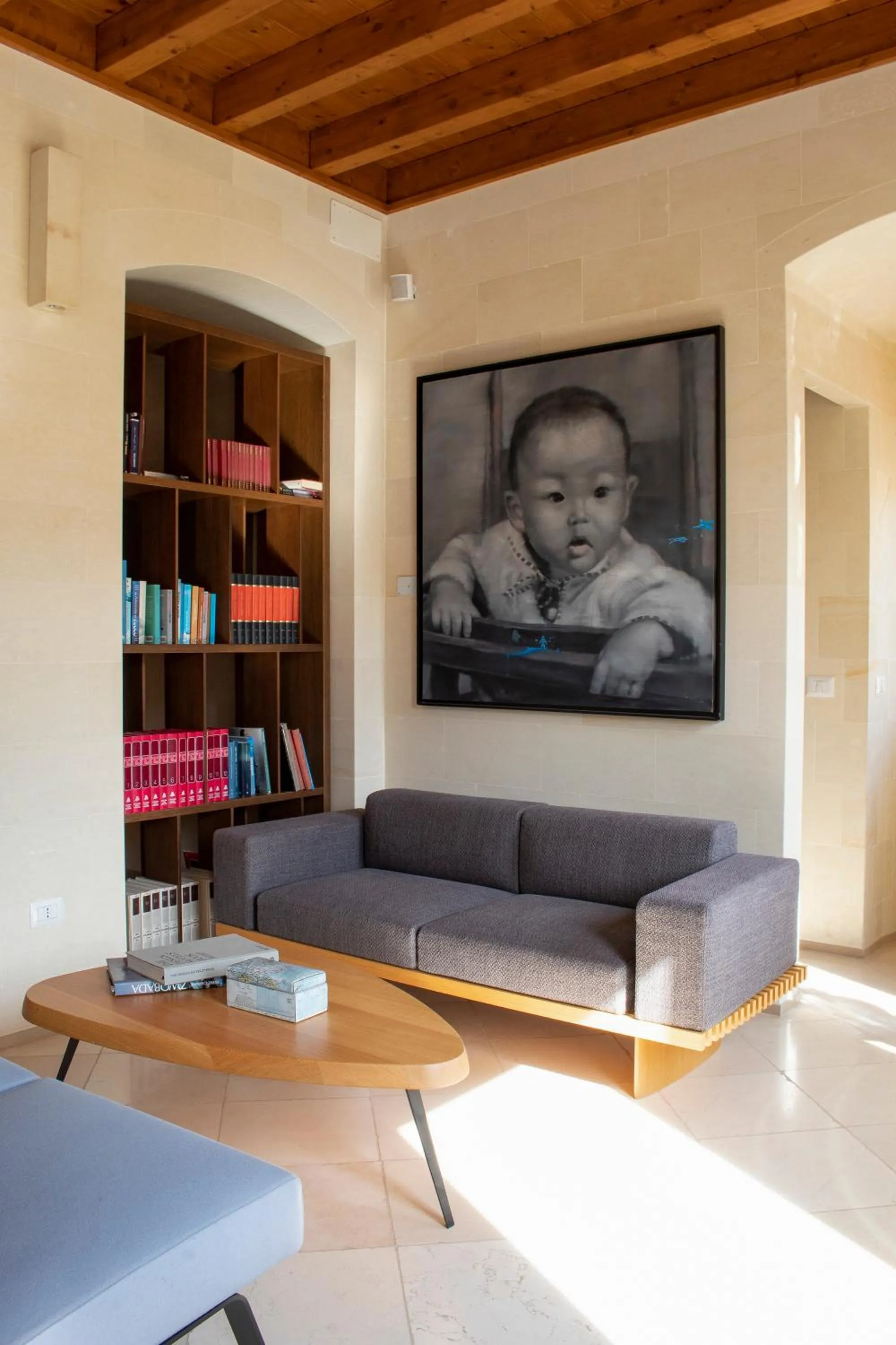 Library in La Fiermontina Luxury Home Hotel